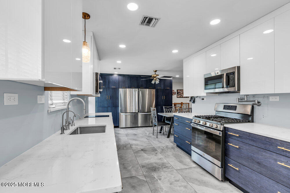 8 Round Valley Court, Lakewood, New Jersey image 19