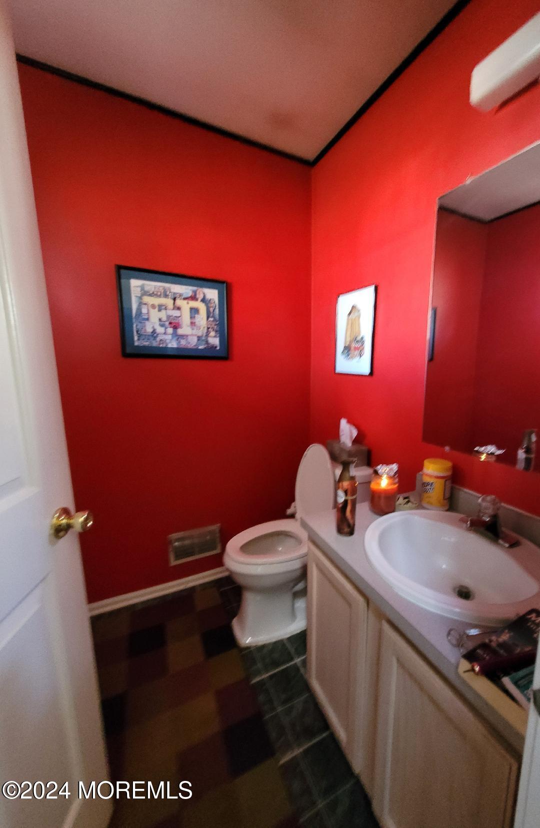 3 Samuel Drive, South River, New Jersey image 4