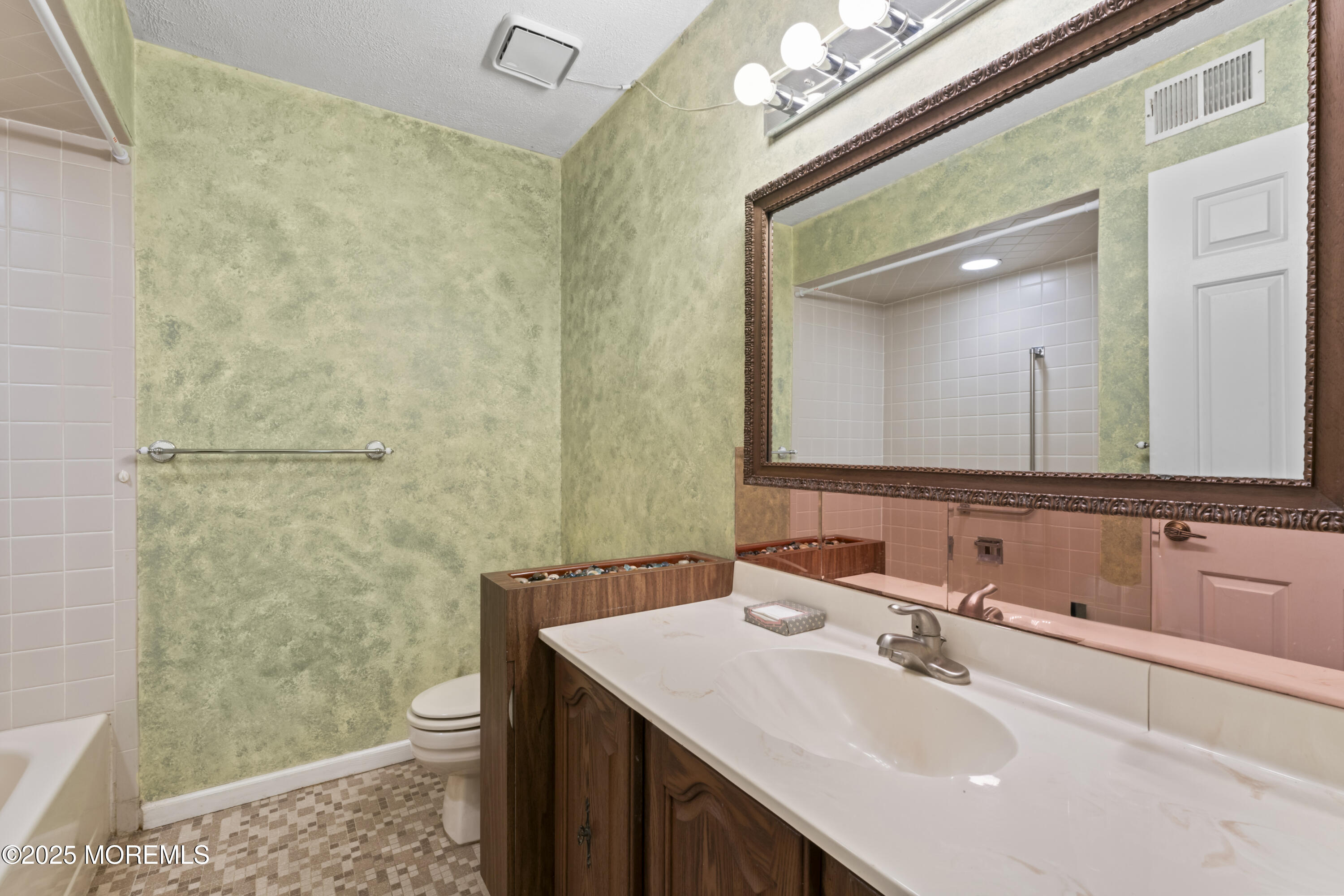 93 Greenbriar Boulevard, Brick, New Jersey image 19