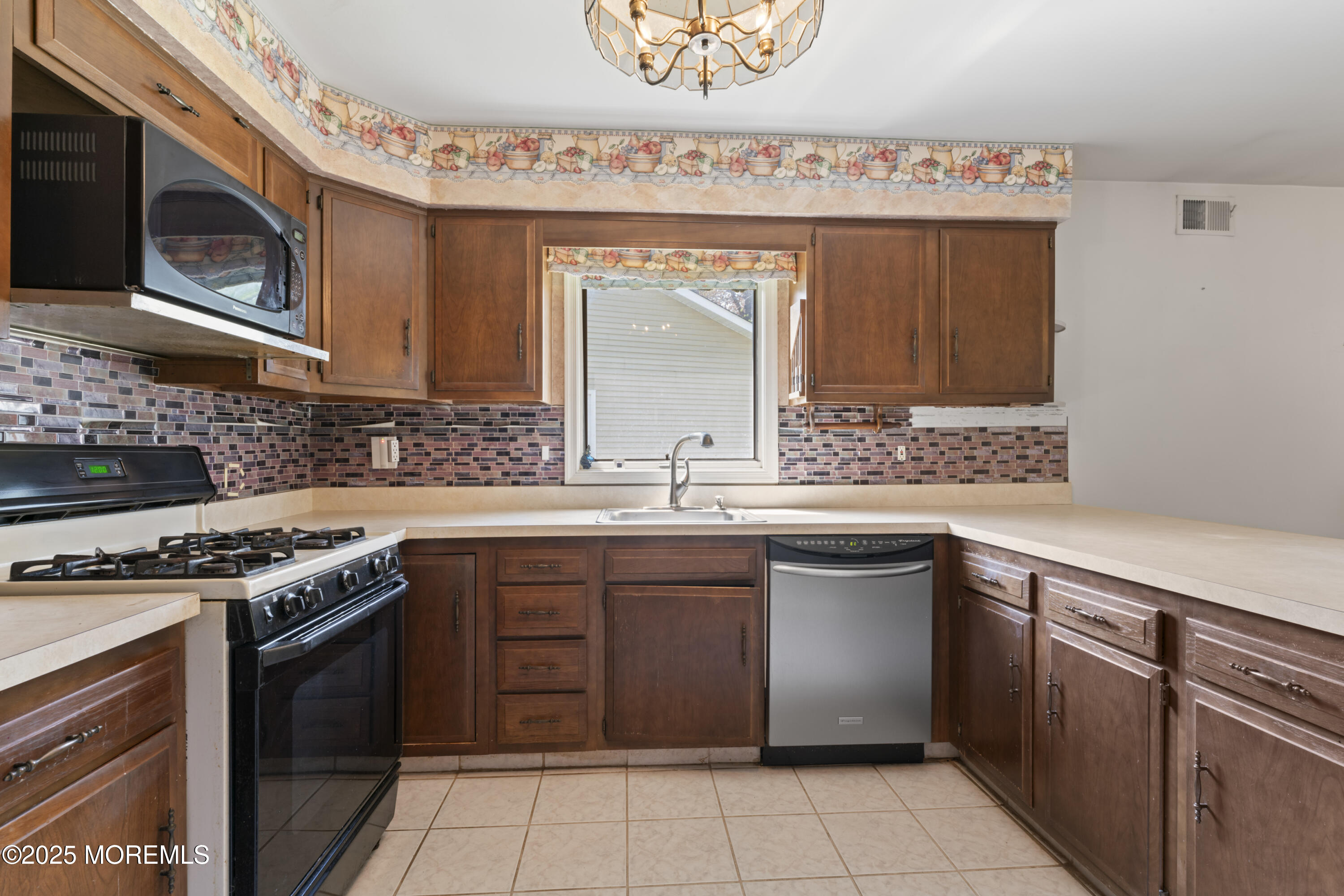 93 Greenbriar Boulevard, Brick, New Jersey image 10