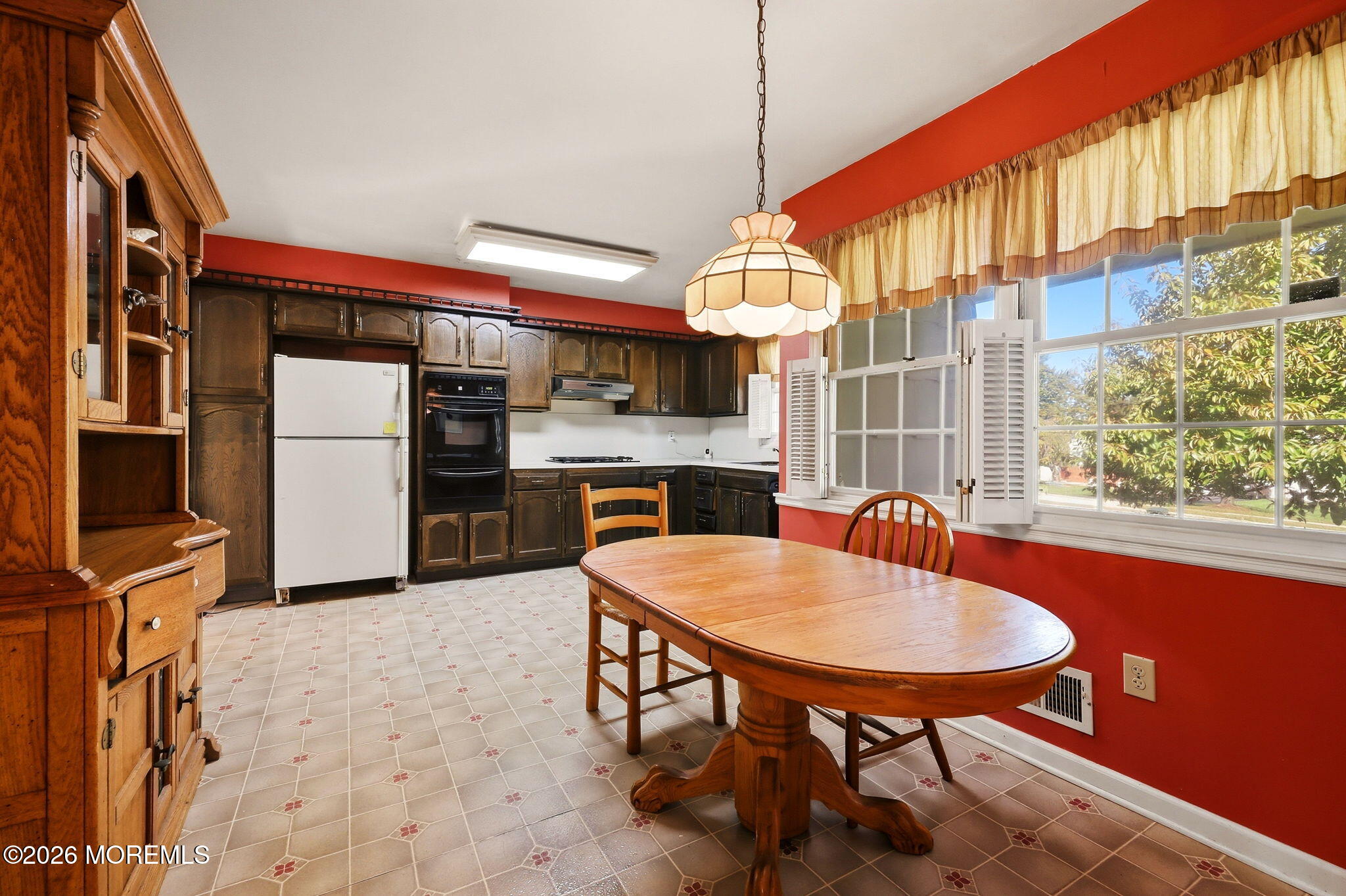 42 Hidden Stream Road