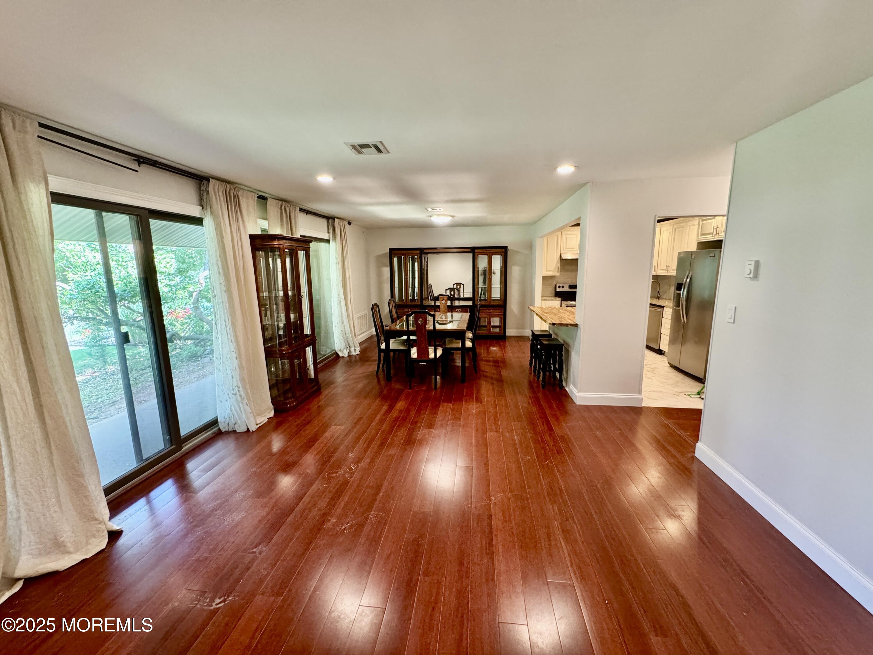 7 Danbury Court