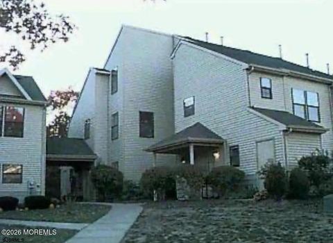 Condo For Sale - 126 Whispering Oaks Way<br/> Jackson, NJ 08527