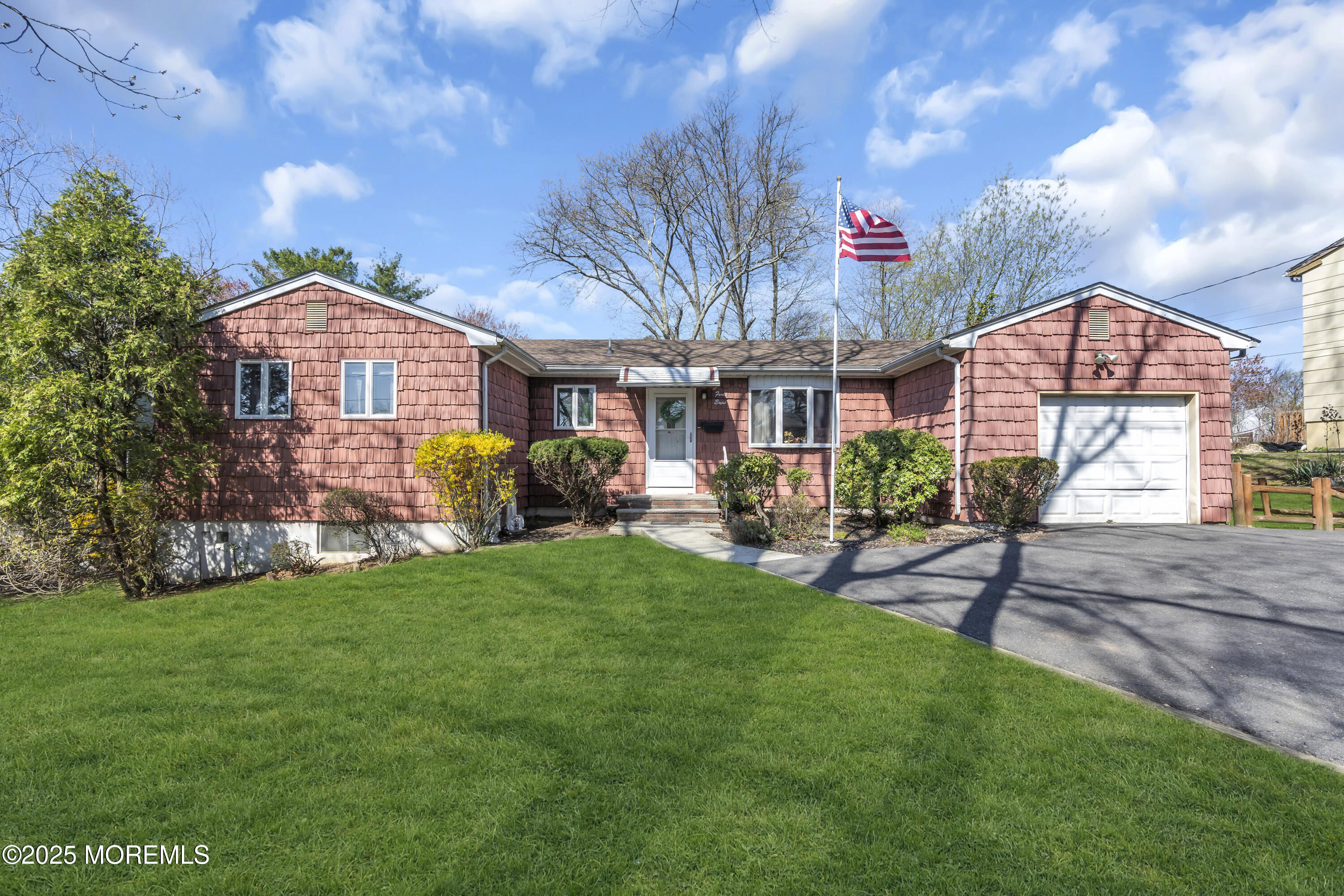 48 Bradford Road, East Brunswick, New Jersey image 2