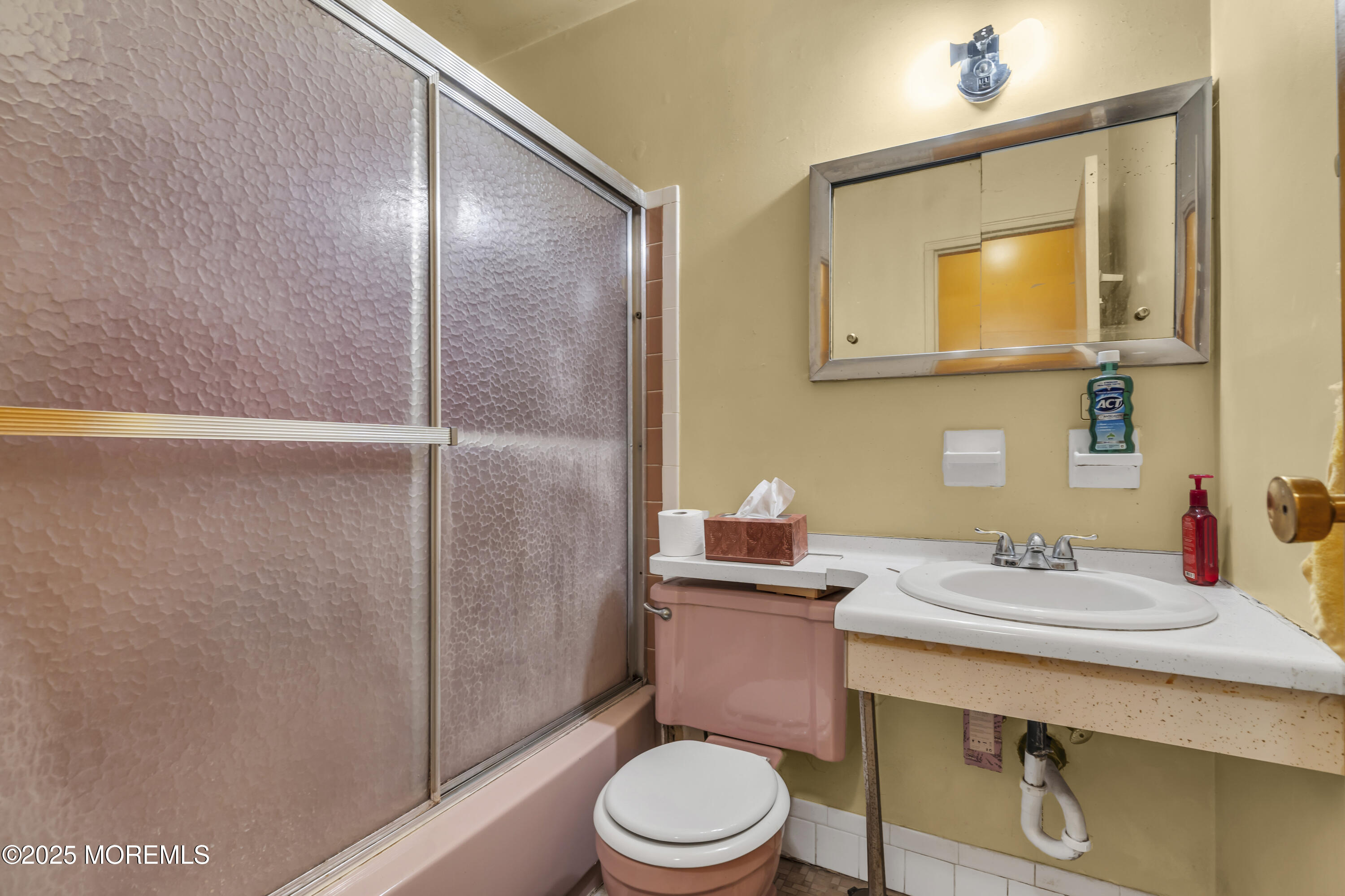 48 Bradford Road, East Brunswick, New Jersey image 30