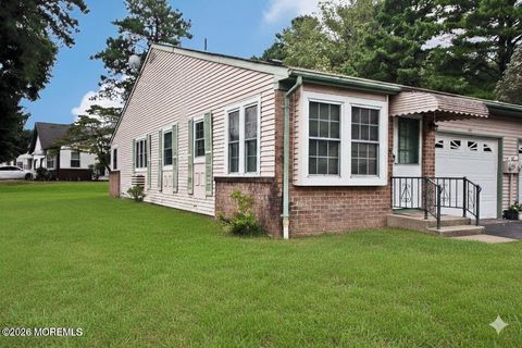 Condo For Sale - 12A Sunset Road<br/> Whiting, NJ 08759
