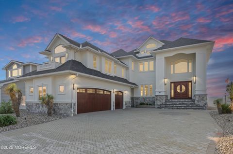 Homes For Sale - 3414 Sandy Place<br/> Toms River, NJ 08753