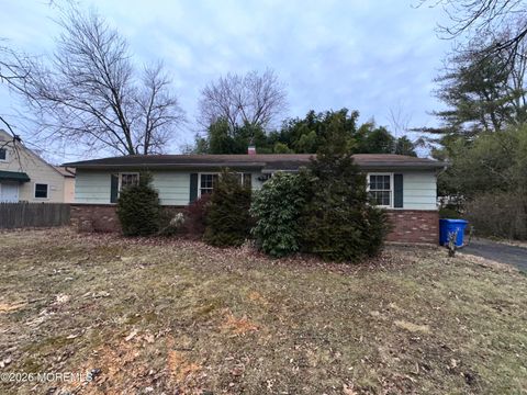 Homes For Sale - 1894 W 4th Street<br/> Dunellen, NJ 08812