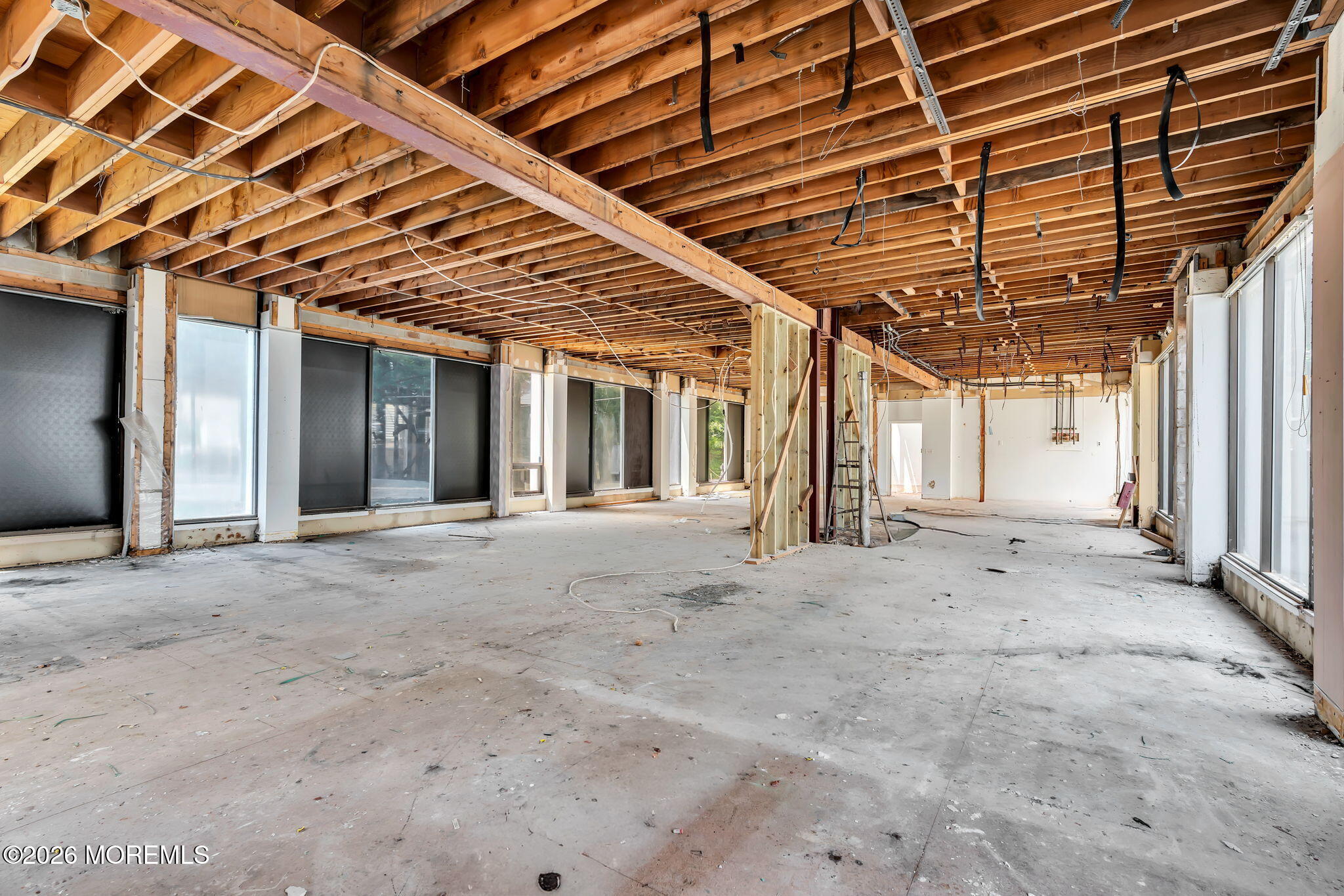 441-443 E Westfield Avenue