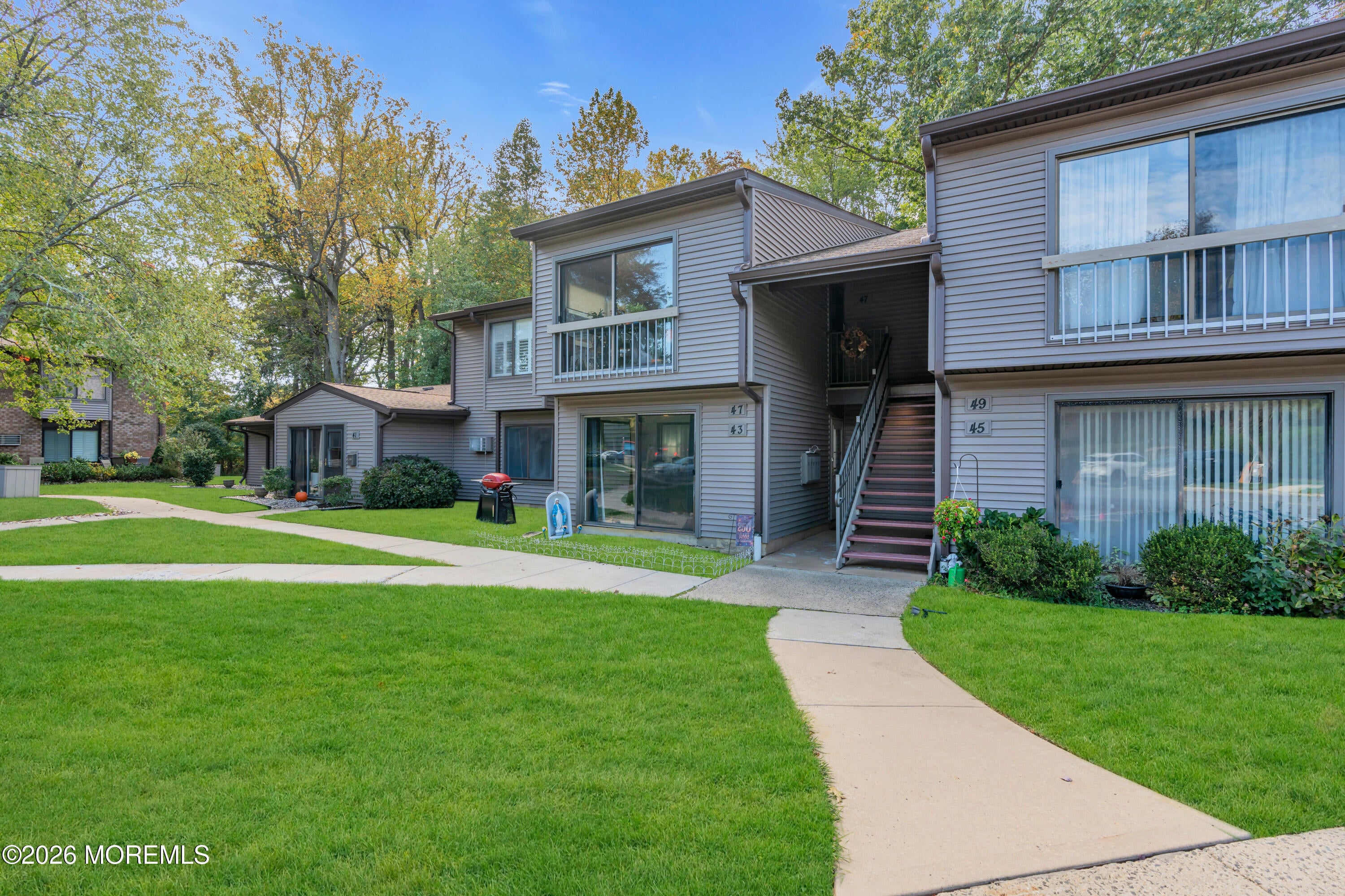 43 Lexington Court