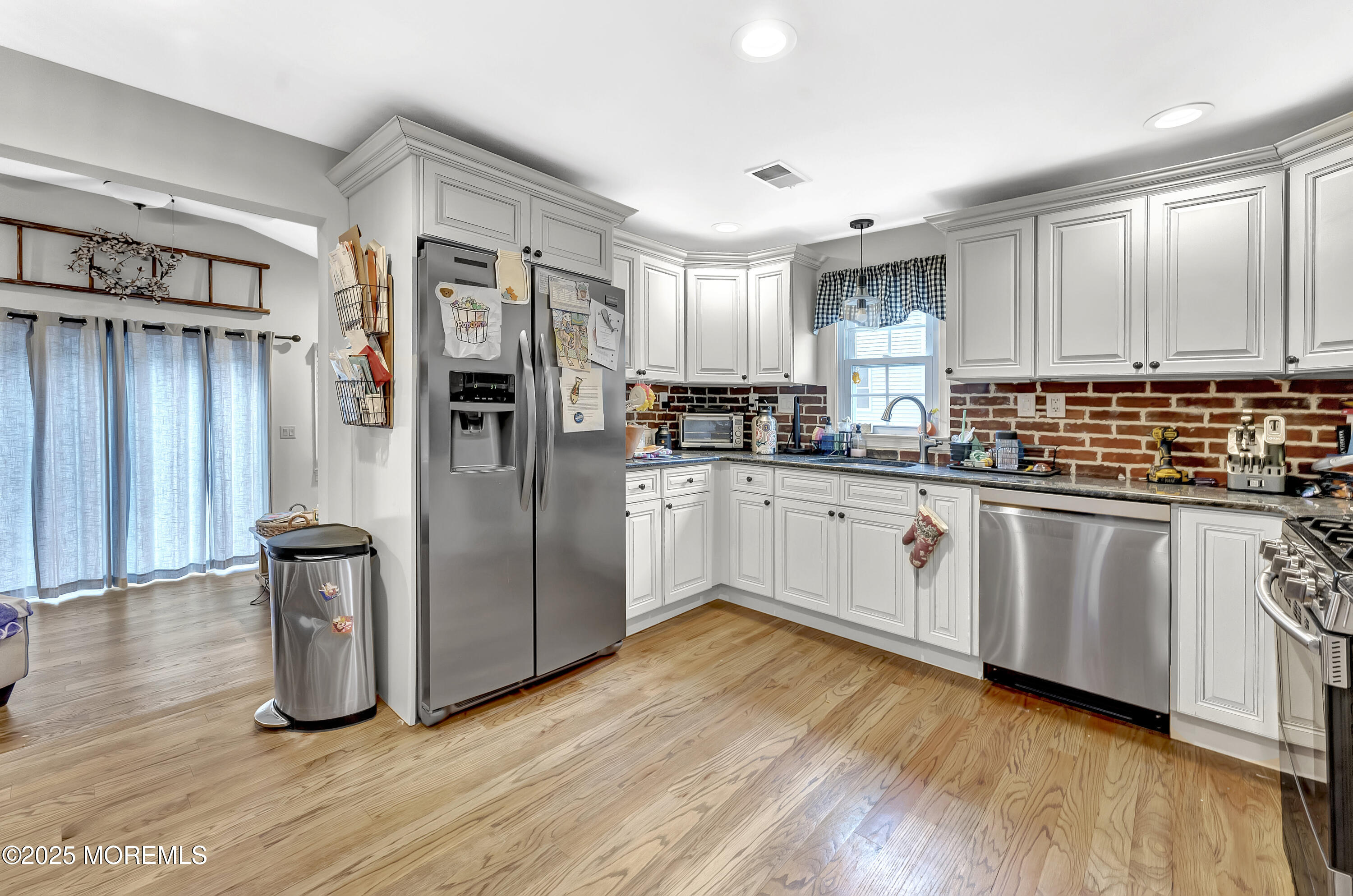 73 Swartzel Drive, Middletown, New Jersey image 2