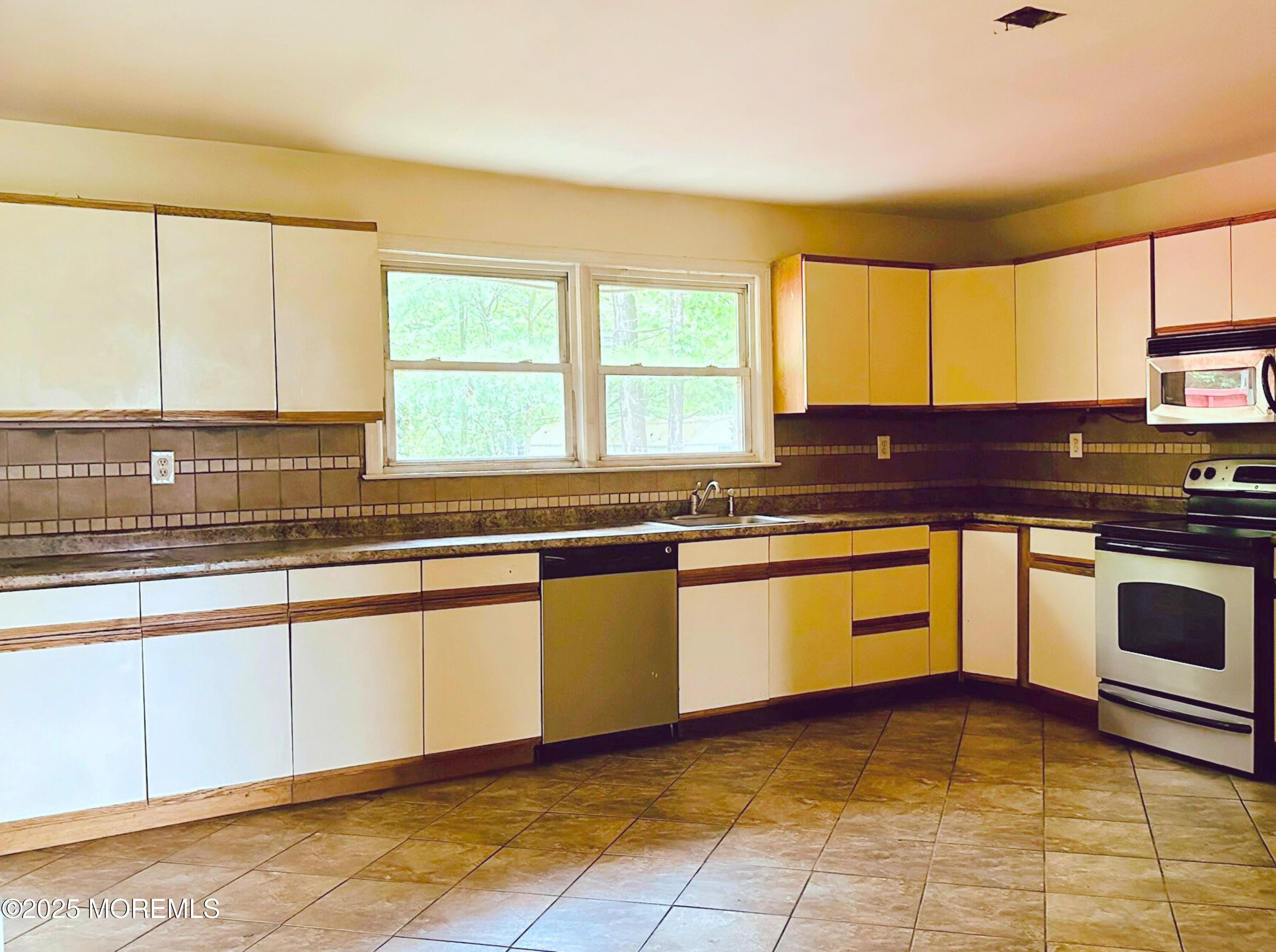 63 Texas Road, Monroe Township, New Jersey image 5