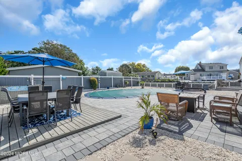 MLS: 22501612