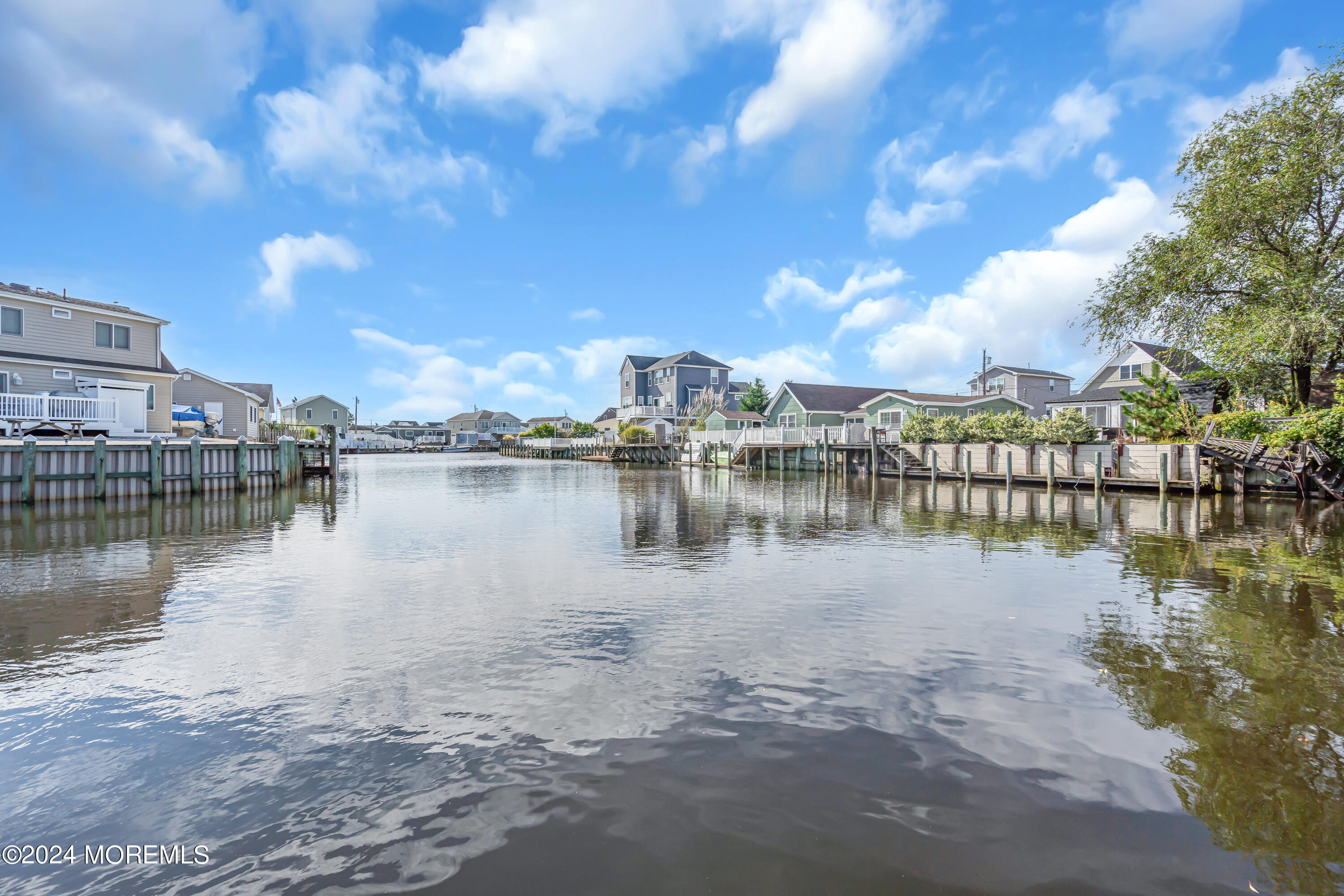23 Charles Boulevard, Manahawkin, New Jersey image 2