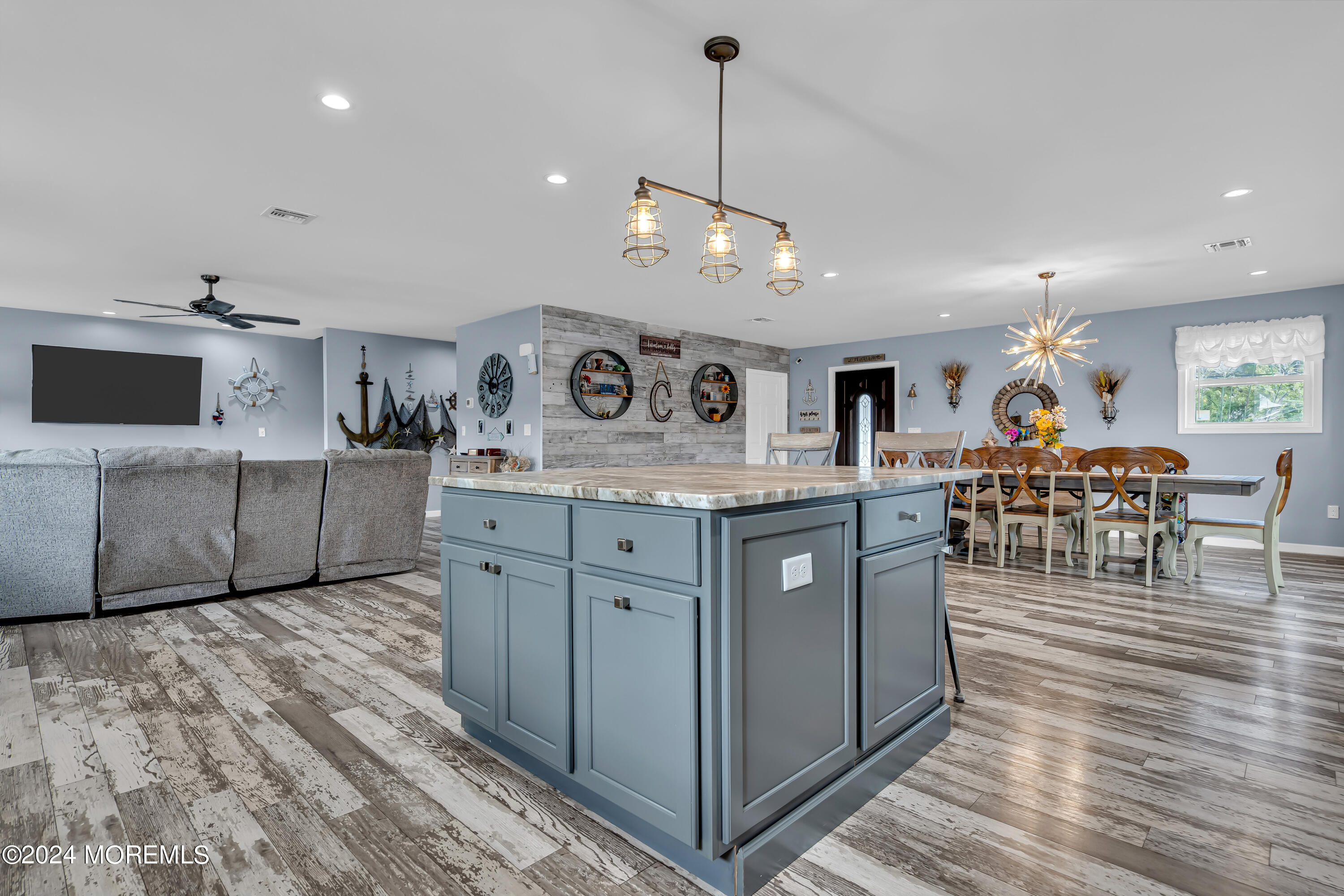 23 Charles Boulevard, Manahawkin, New Jersey image 4