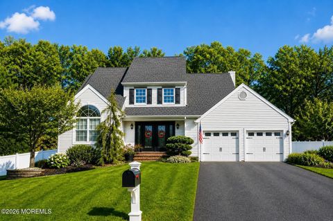 Homes For Sale - 20 Thousand Oaks Terrace<br/> Howell, NJ 07731