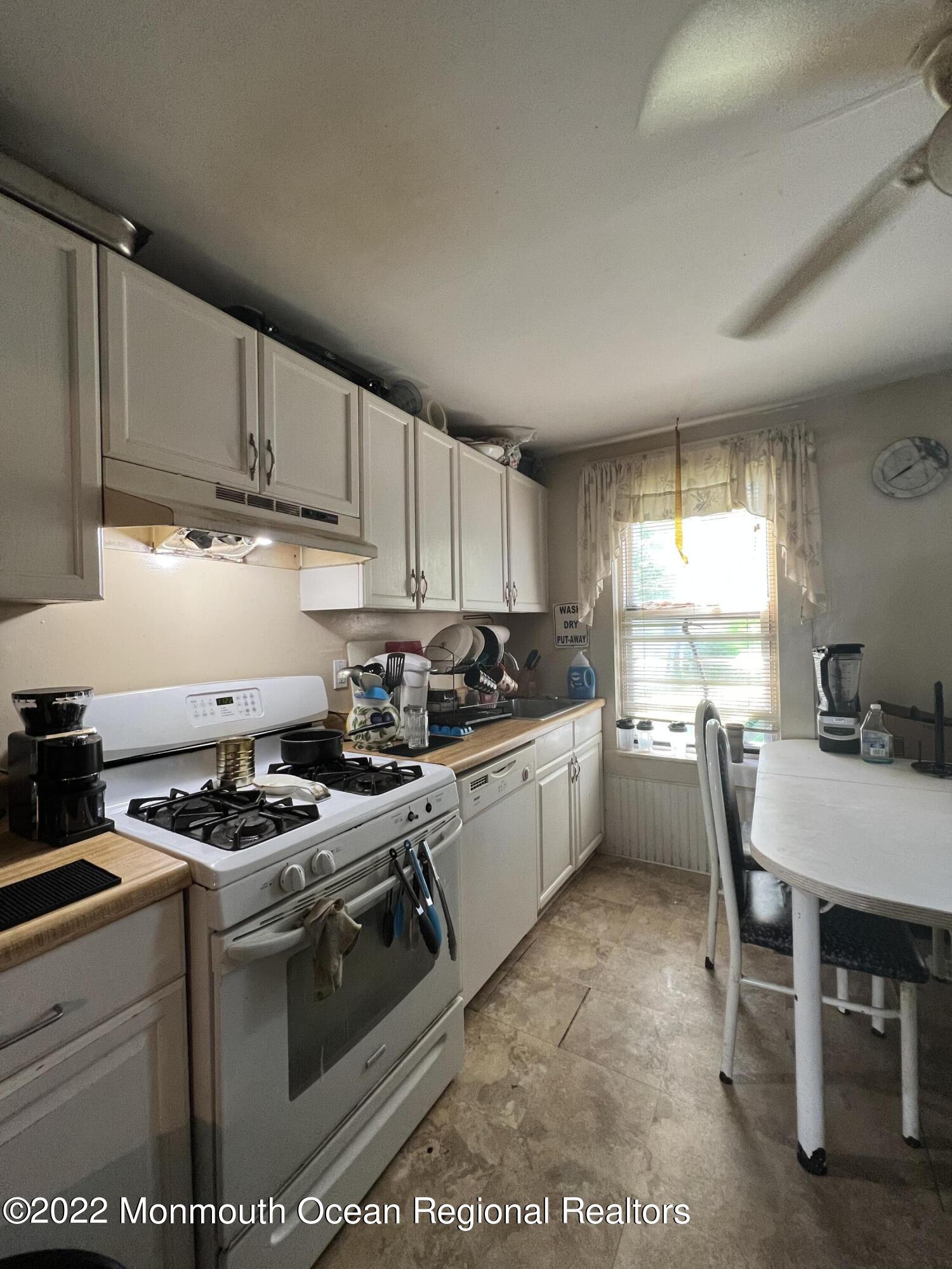 338 E Warburton Place, Long Branch, New Jersey image 5