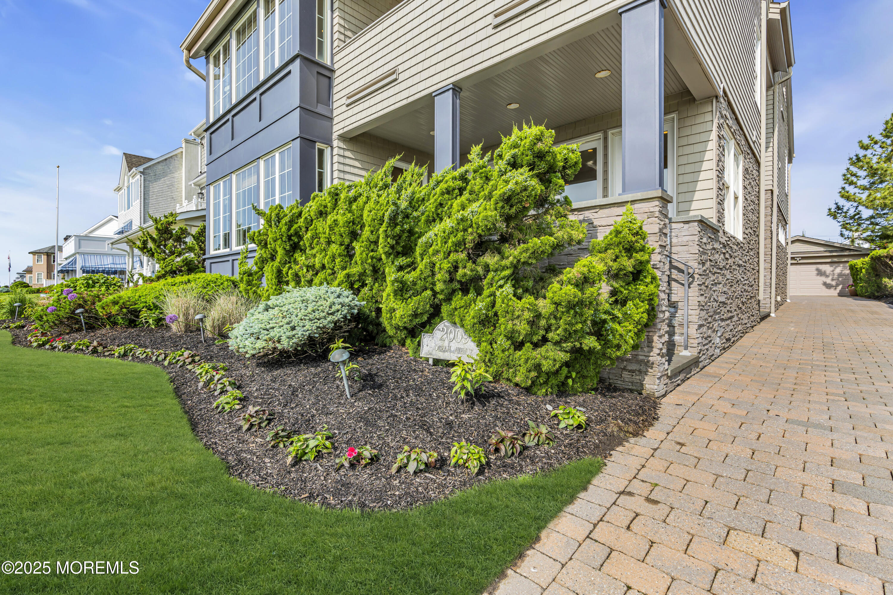 2009 Ocean Avenue