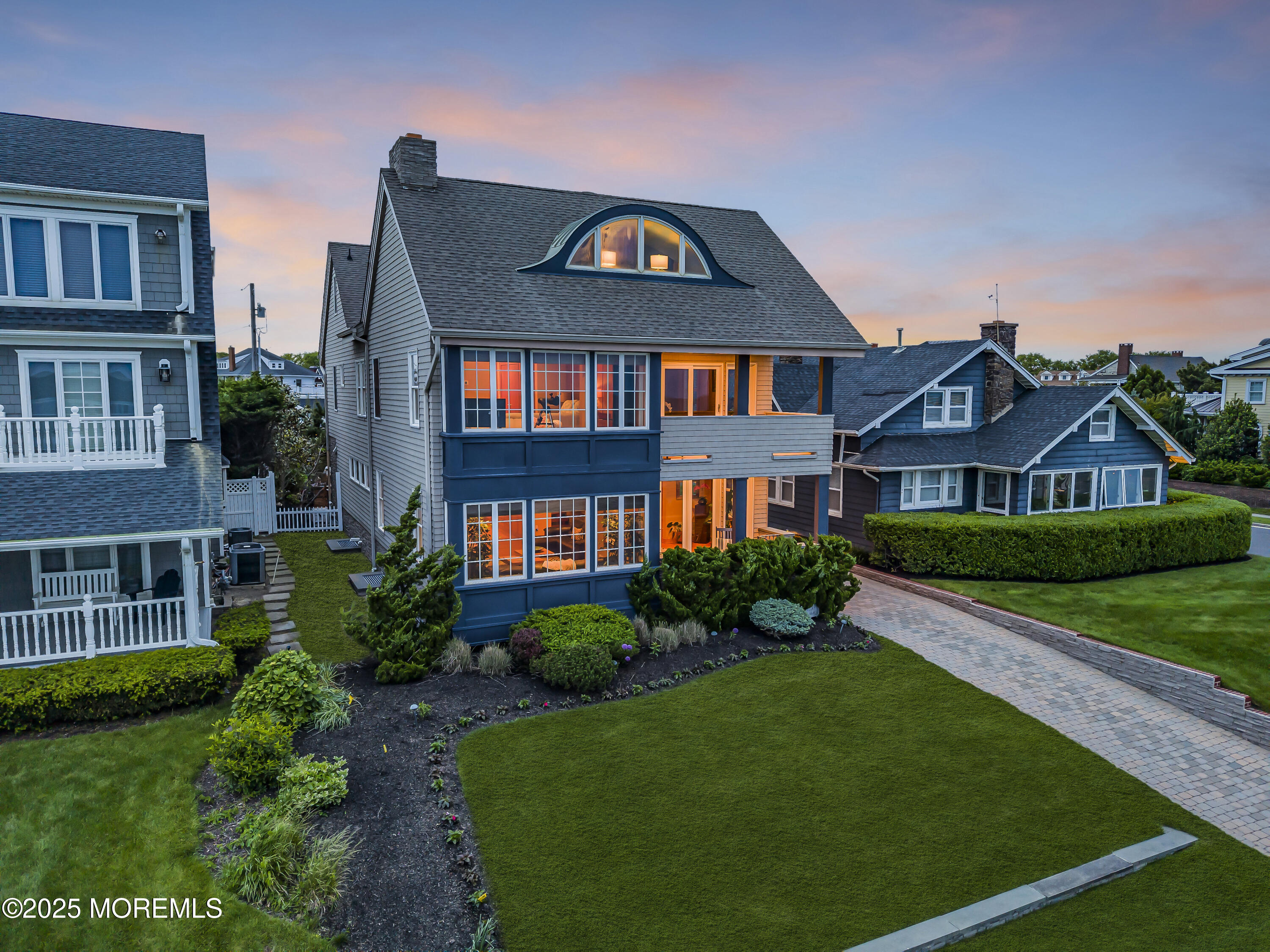2009 Ocean Avenue