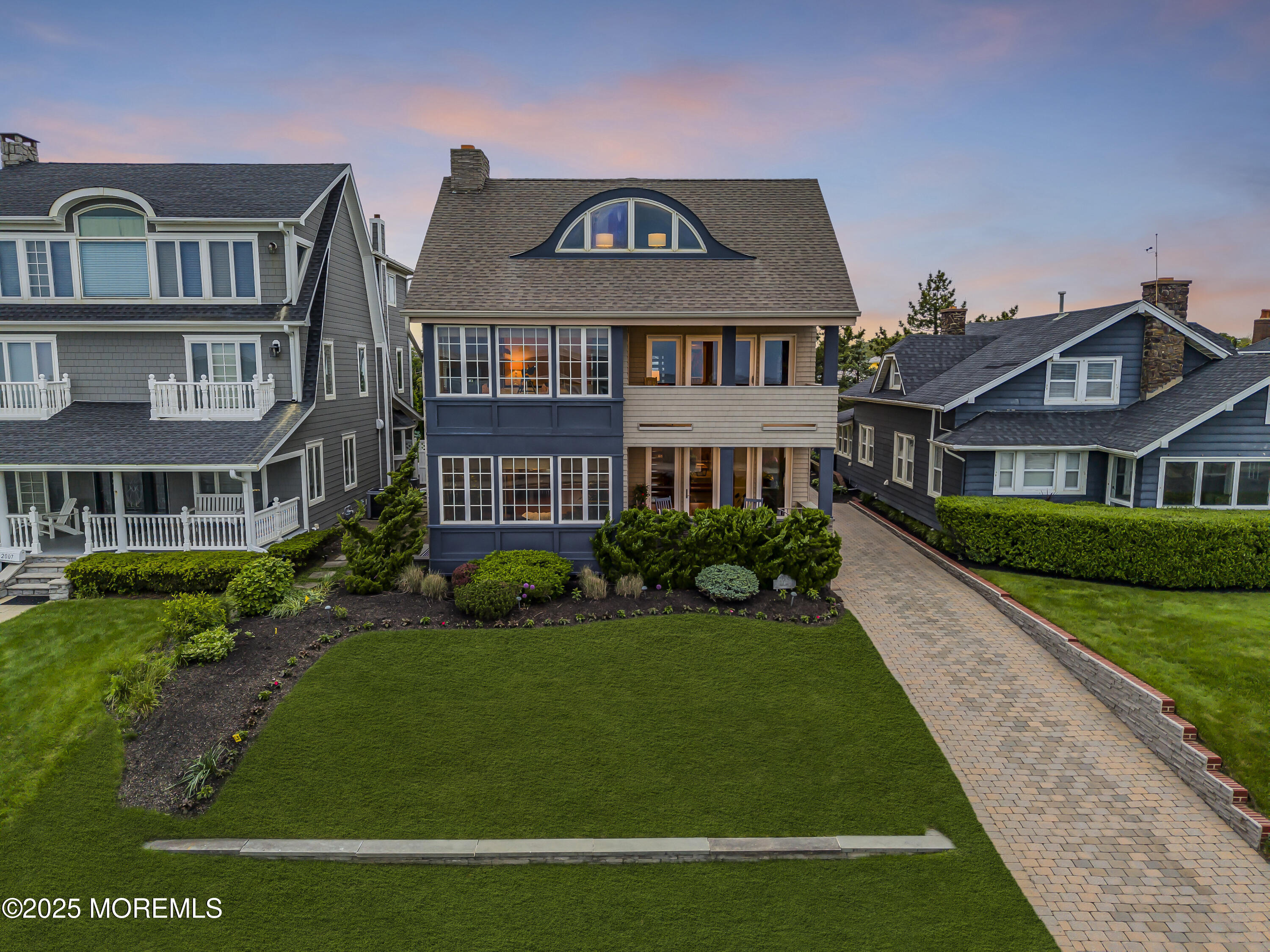 2009 Ocean Avenue