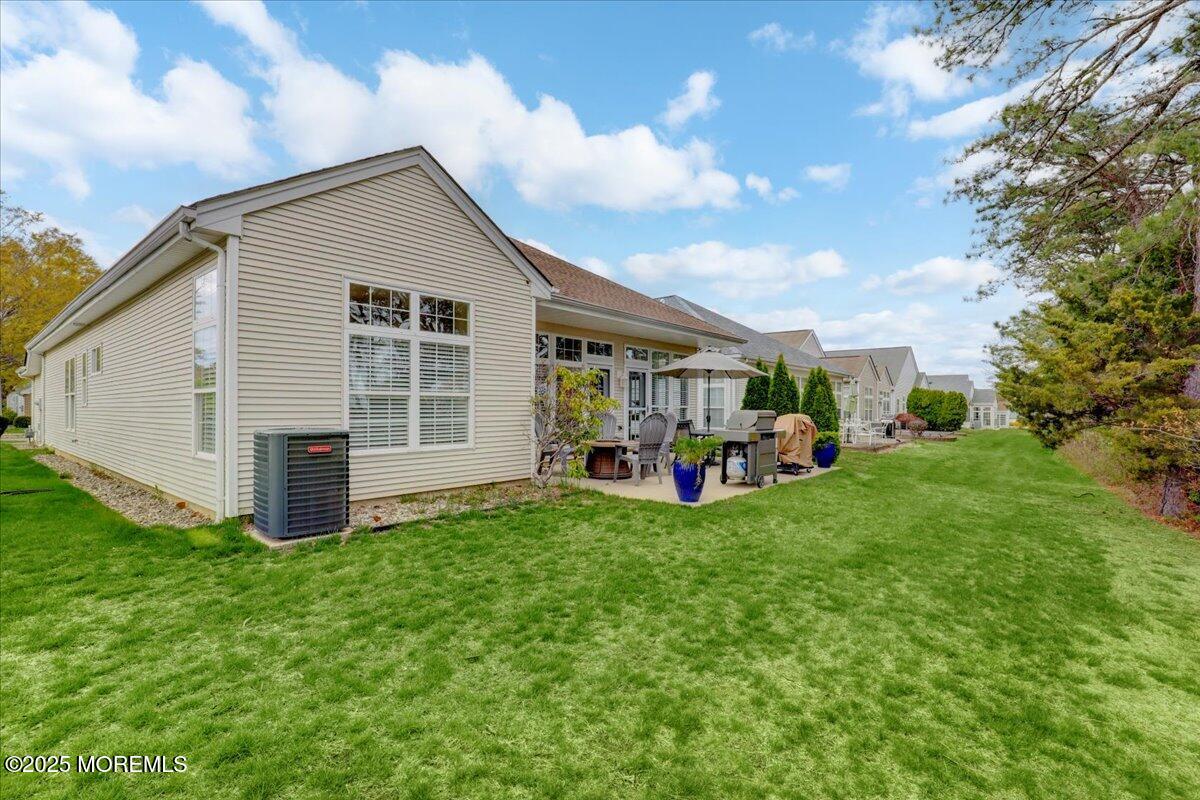 18 Greensprings Drive, Lakewood, New Jersey image 35