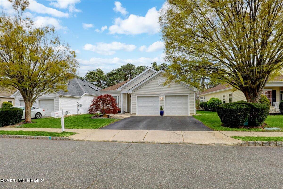 18 Greensprings Drive, Lakewood, New Jersey image 5