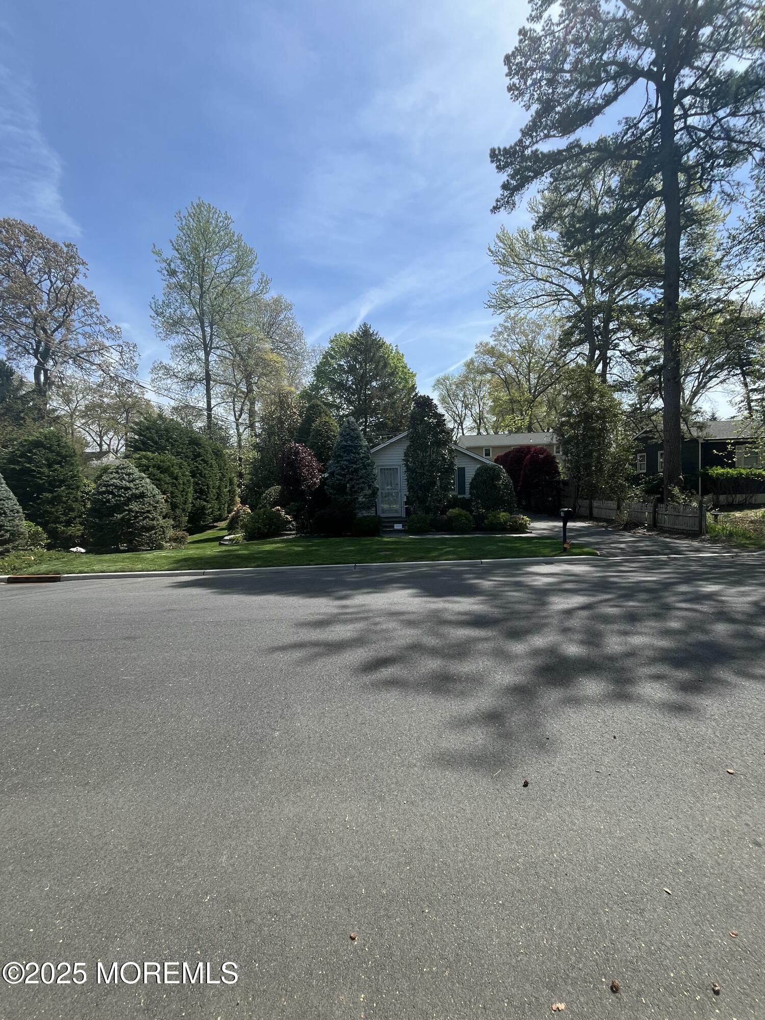 149 Chatham Avenue, Oakhurst, New Jersey image 2
