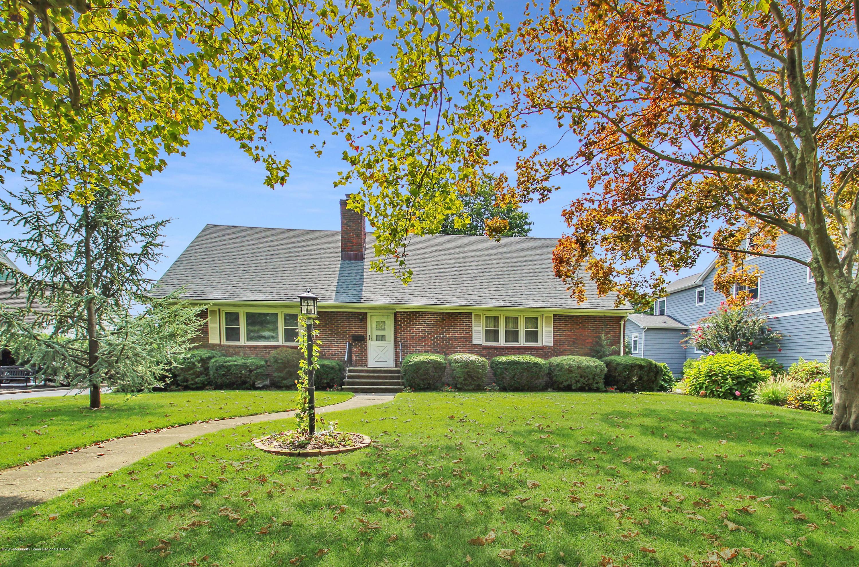 508 Crescent Parkway