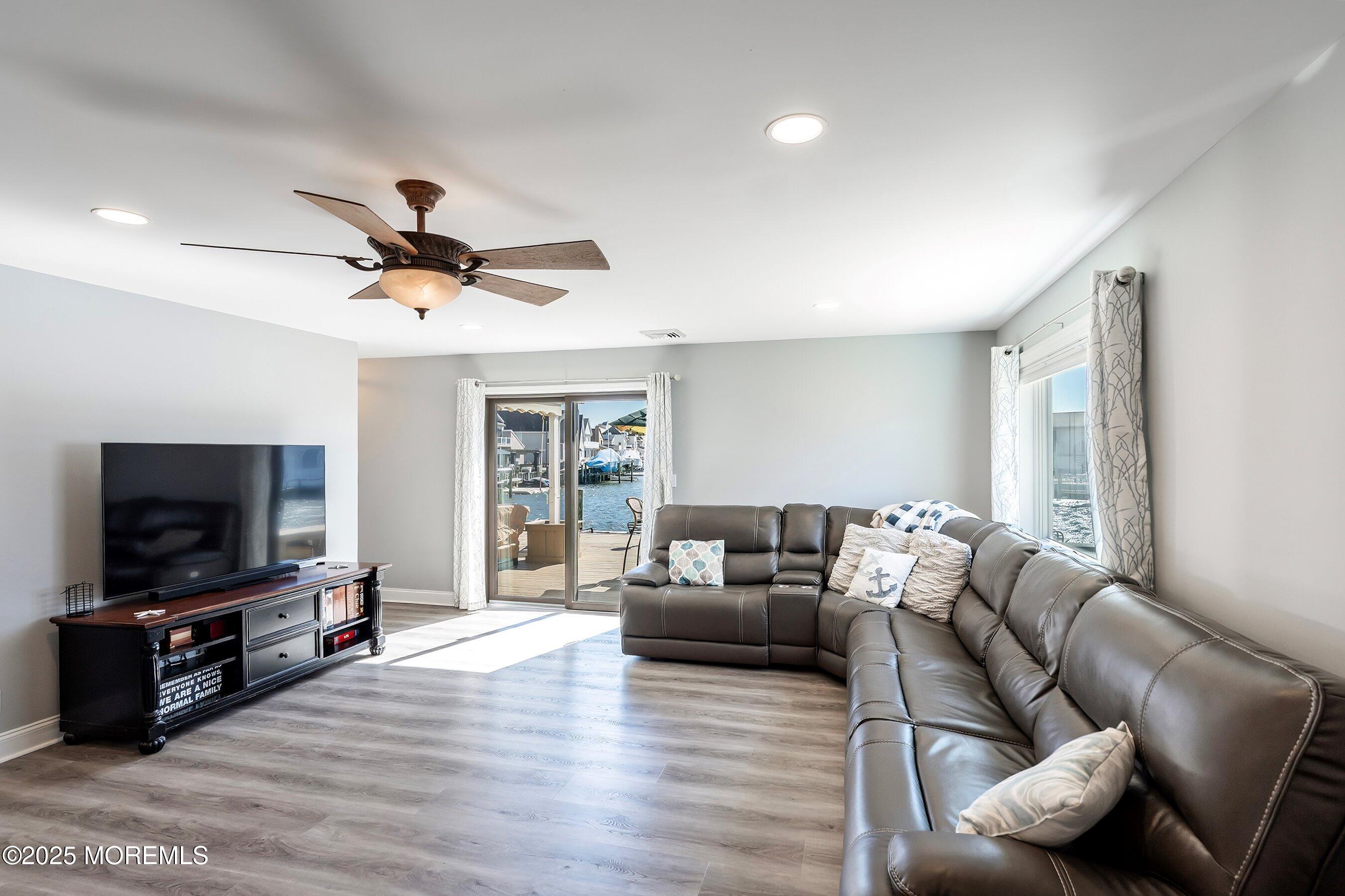 3402 Sandy Place, Toms River, New Jersey image 8