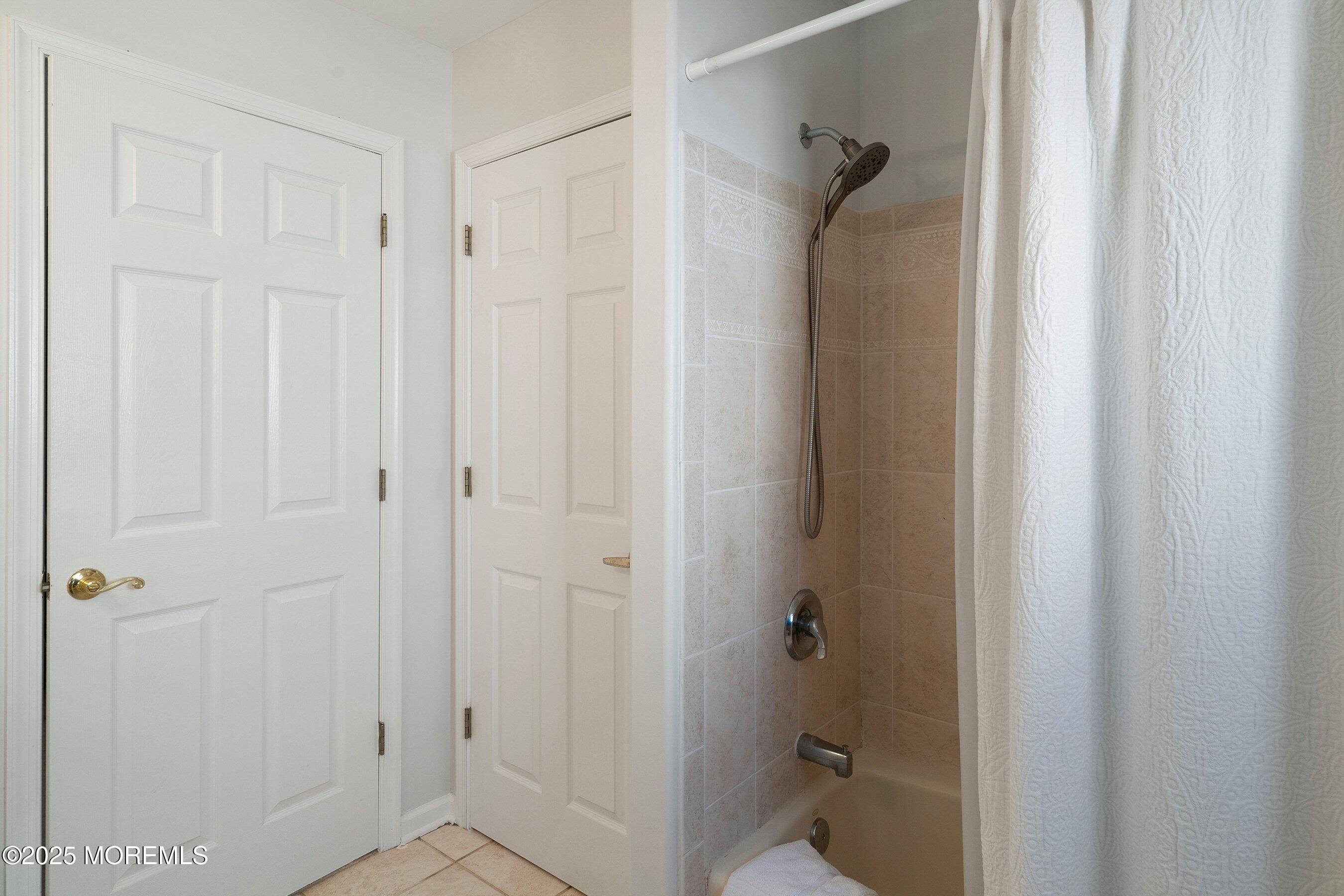 8 Jibsail Drive, Bayville, New Jersey image 50
