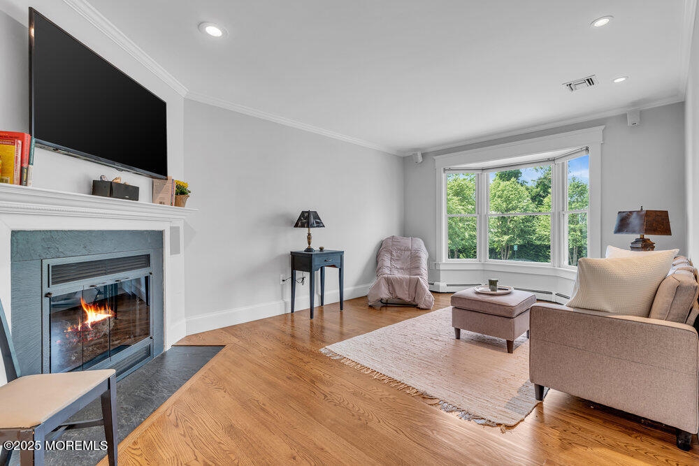 65 E River Road 28