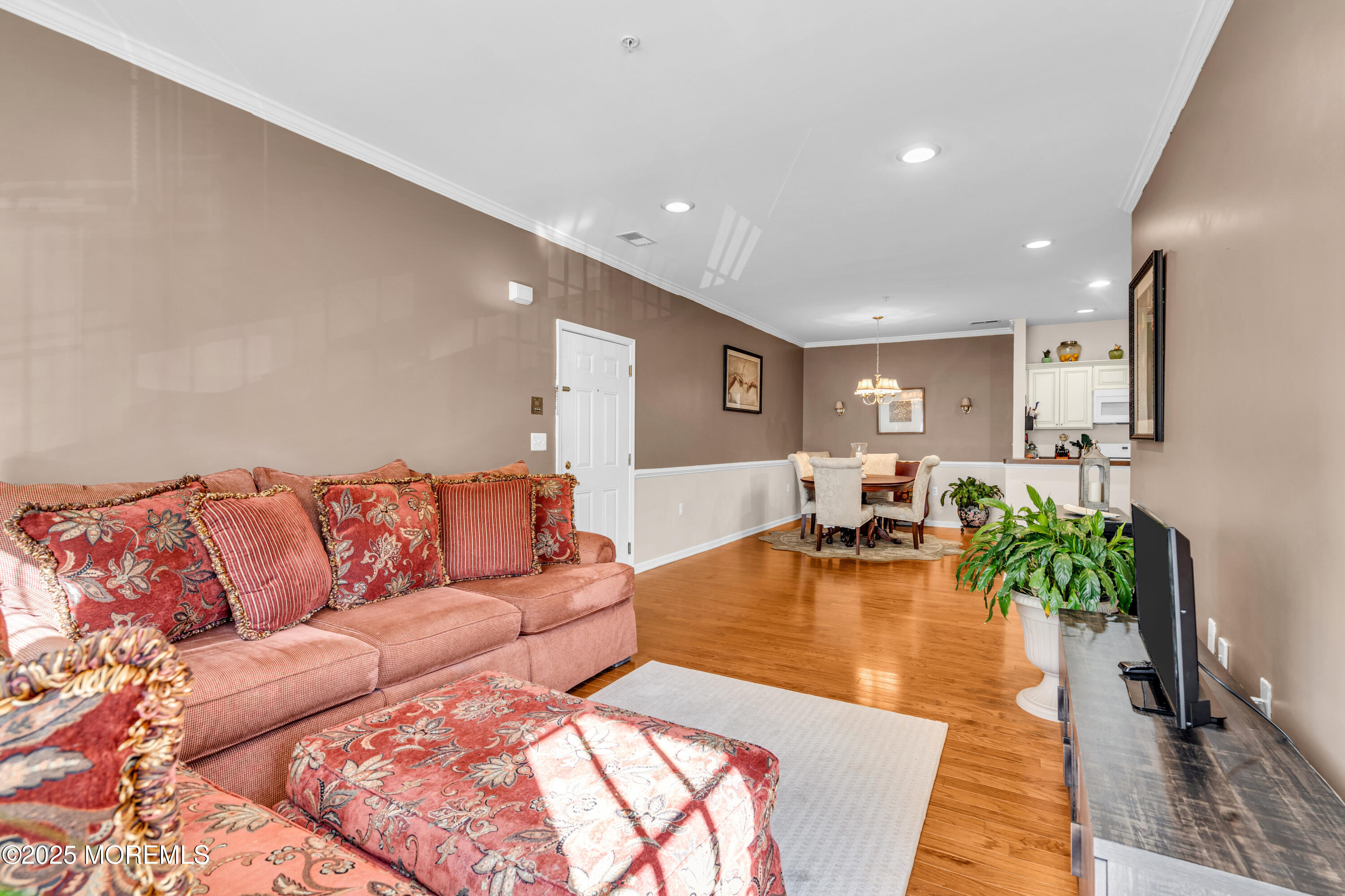 329 Sophee Lane, Lakewood, New Jersey image 6