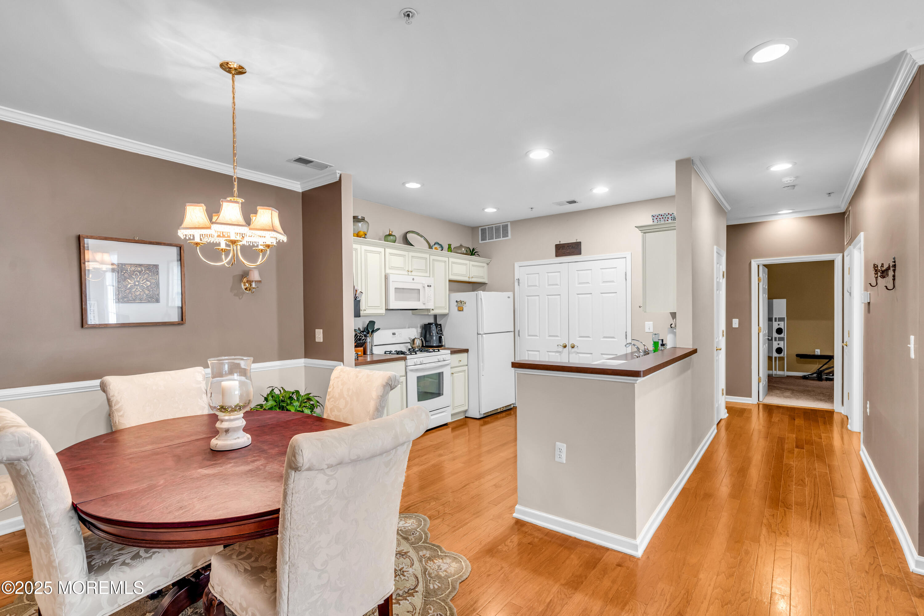 329 Sophee Lane, Lakewood, New Jersey image 7