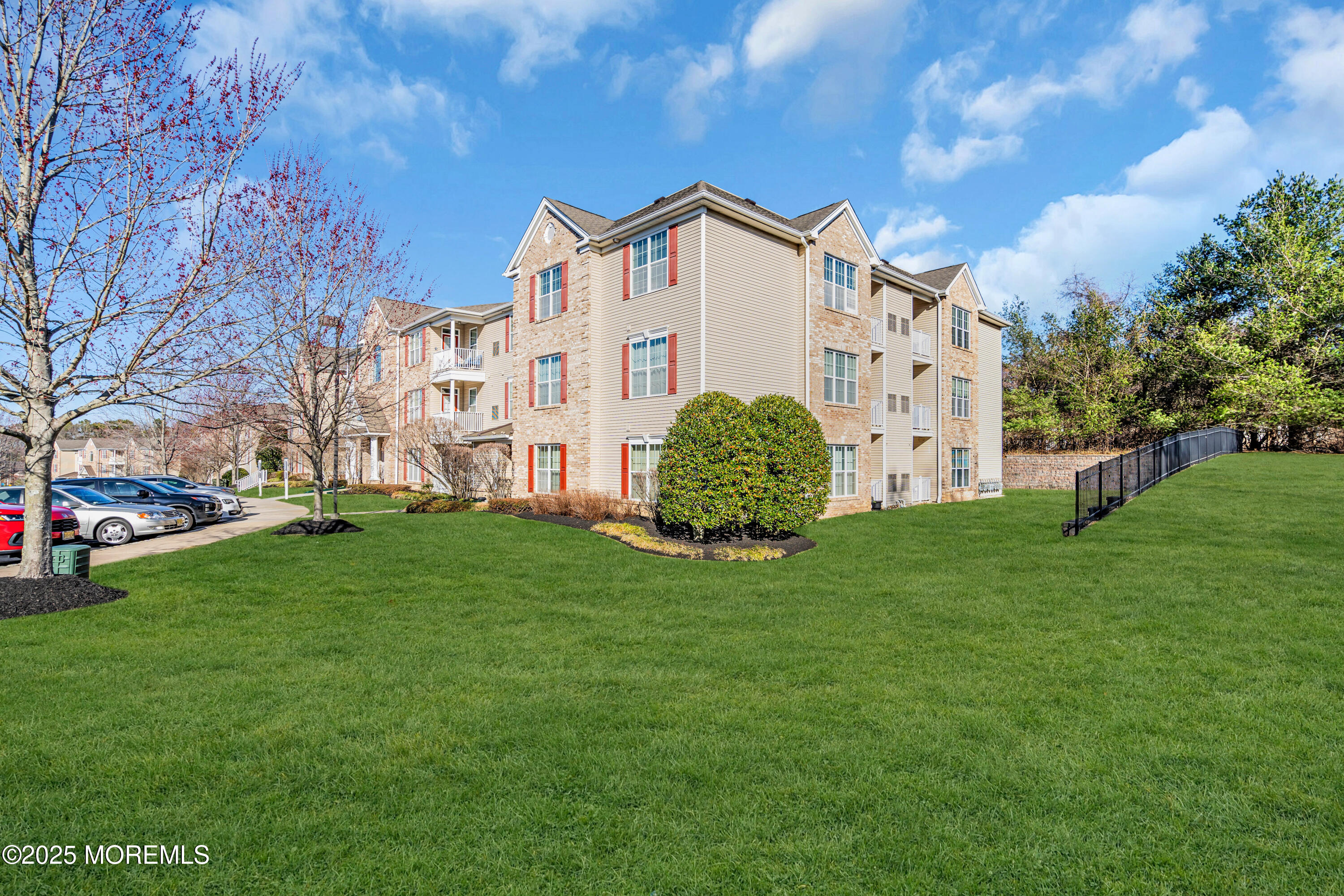 329 Sophee Lane, Lakewood, New Jersey image 18