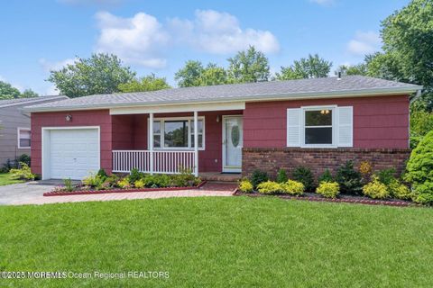 15 Westbrook Drive Toms River NJ 08757