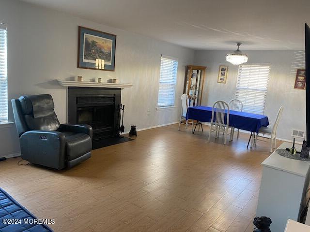 601 Wellington Place, Aberdeen, New Jersey image 2