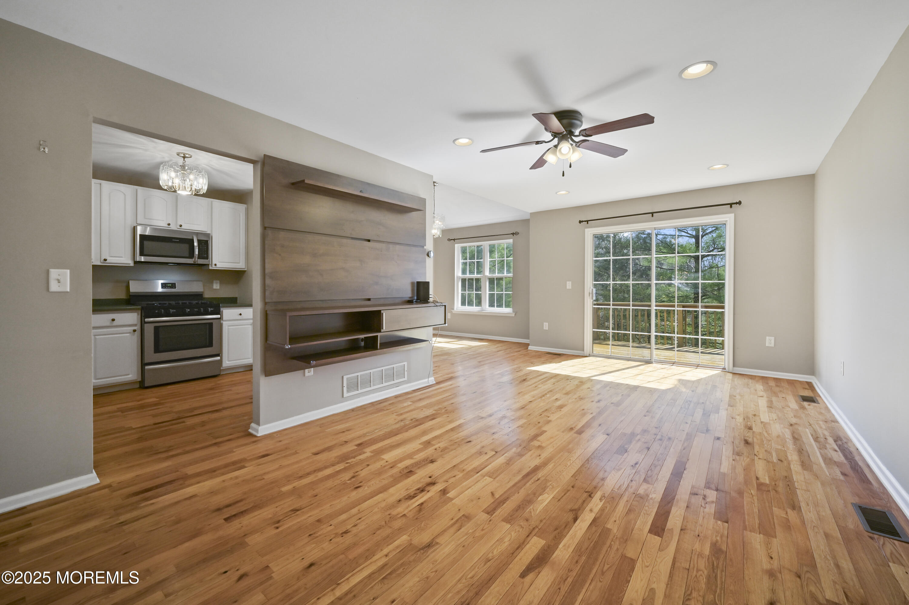 21 Capica Court, South Amboy, New Jersey image 7