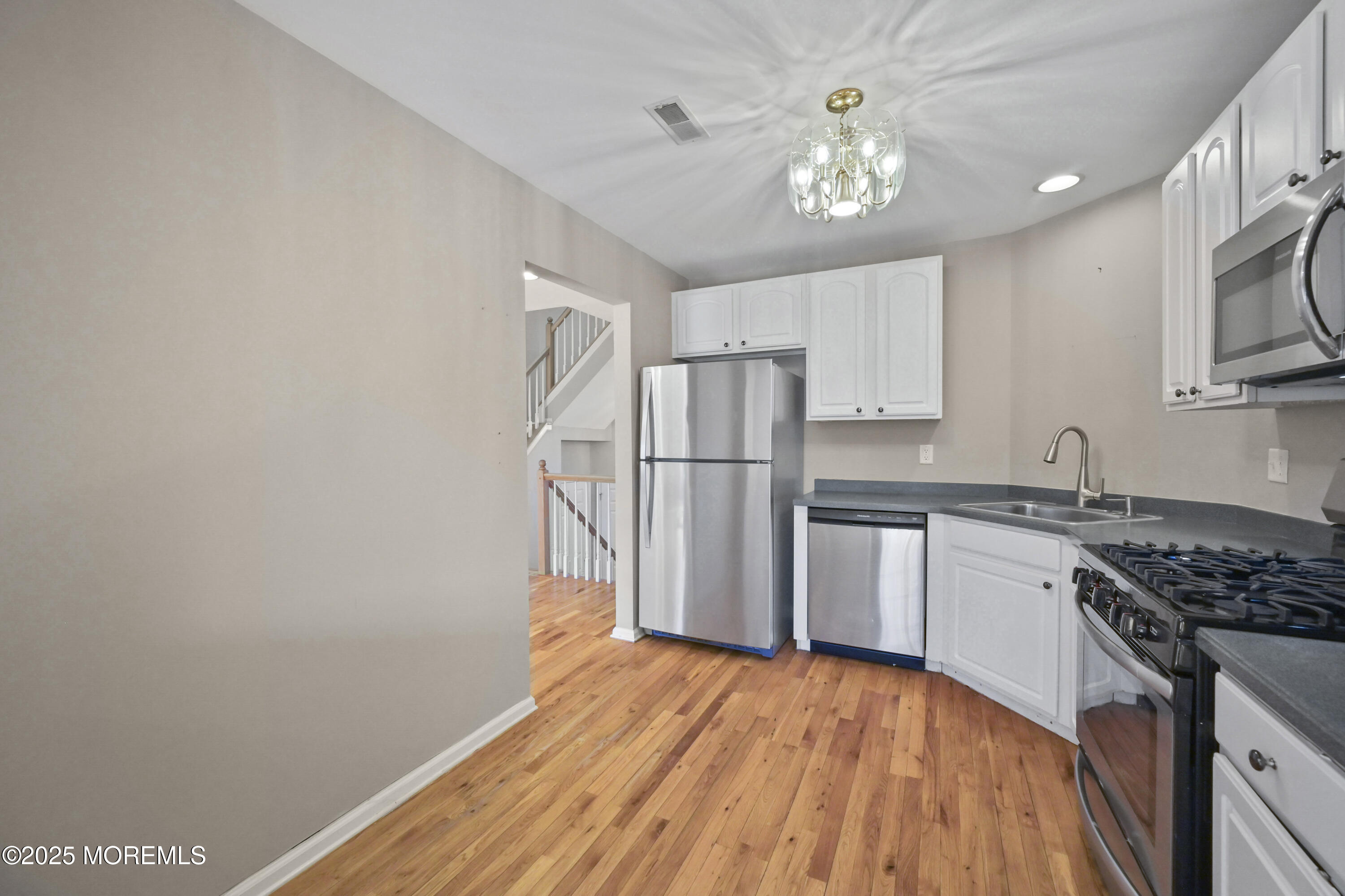 21 Capica Court, South Amboy, New Jersey image 11