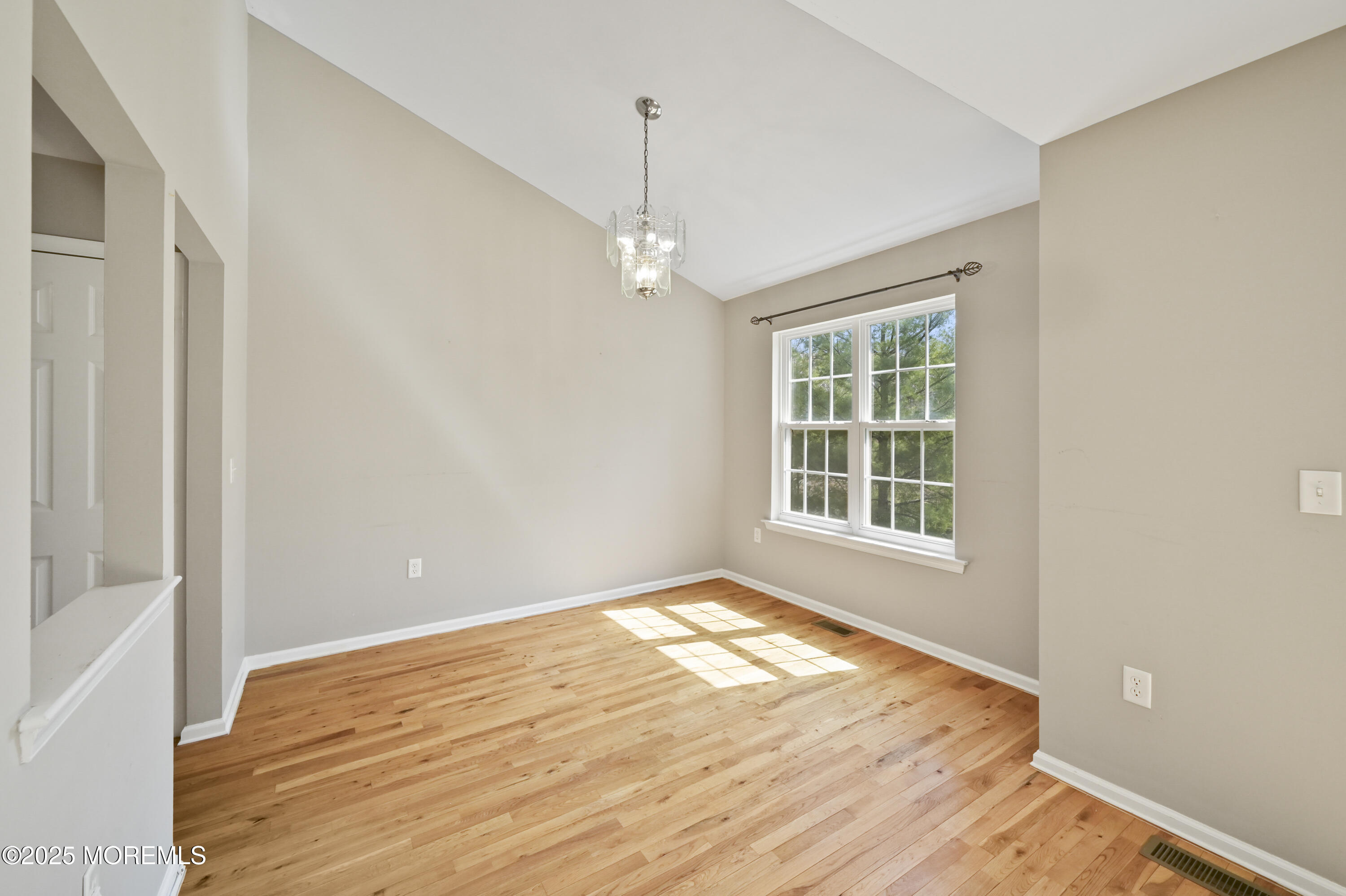 21 Capica Court, South Amboy, New Jersey image 9