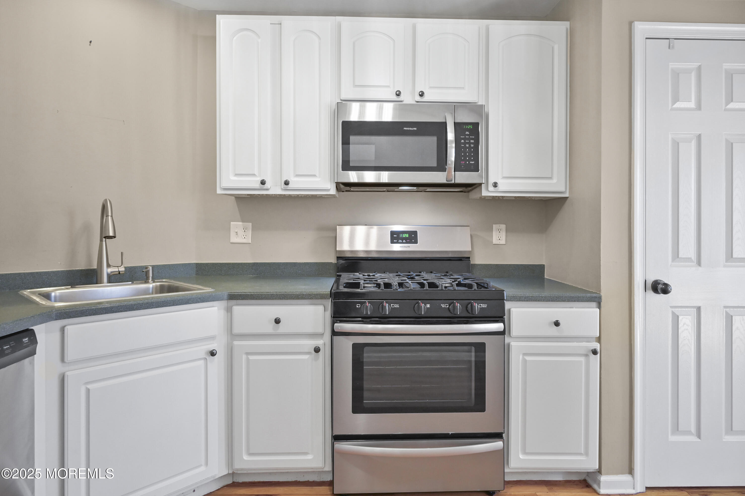 21 Capica Court, South Amboy, New Jersey image 12