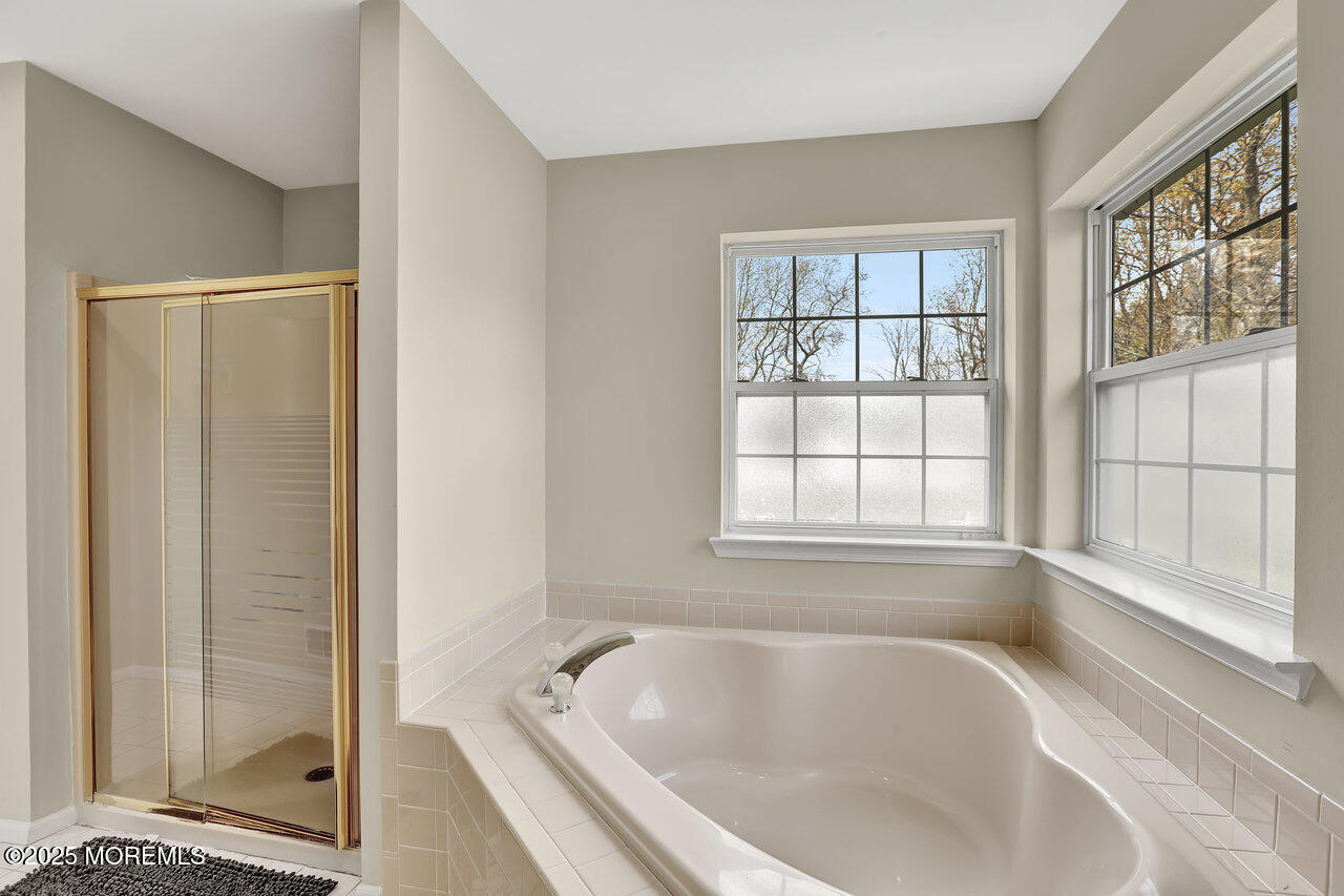 12 Arrowhead Circle, Jackson, New Jersey image 30
