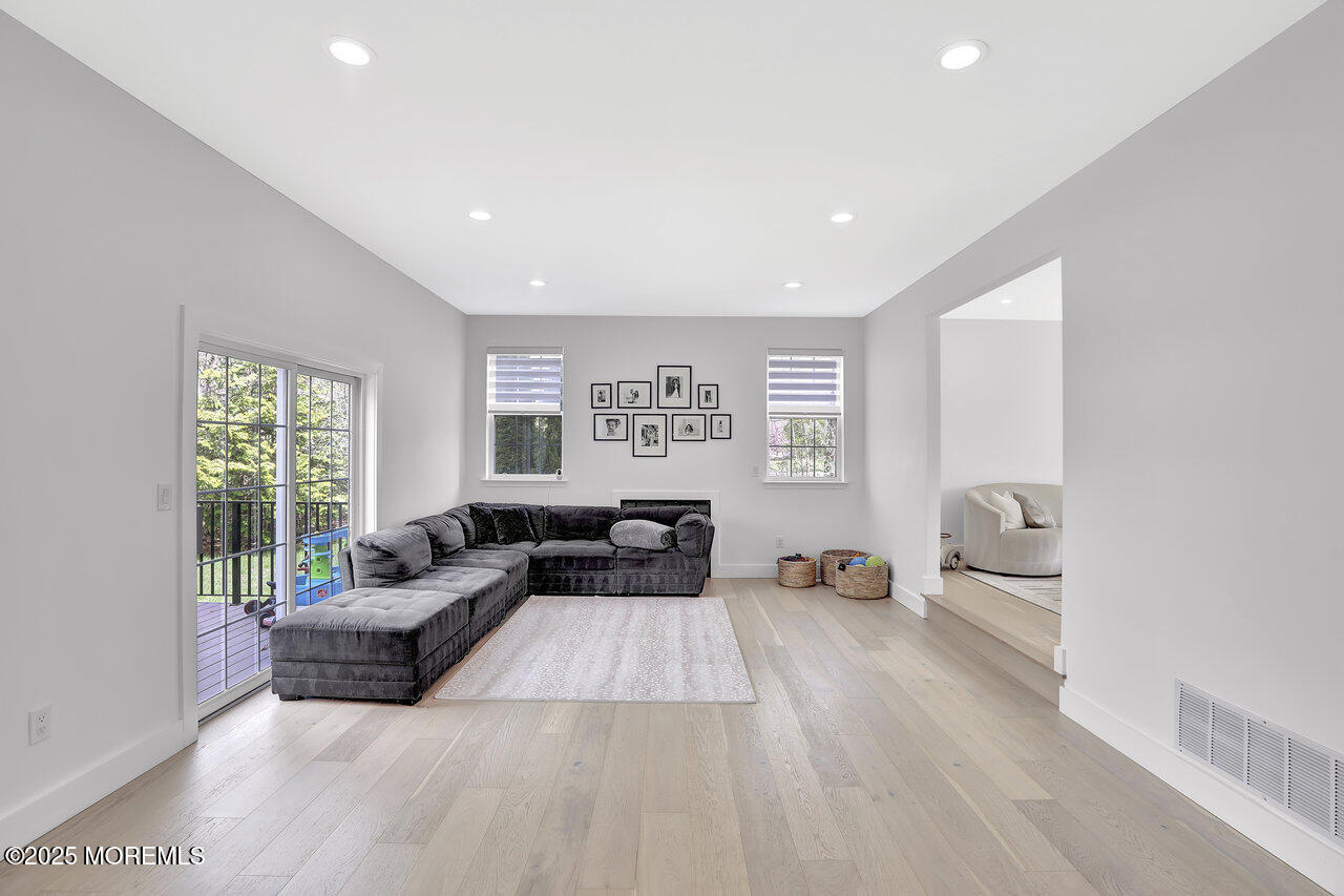 12 Arrowhead Circle, Jackson, New Jersey image 19