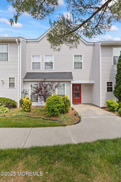 216 Franklin Place Morganville NJ 07751