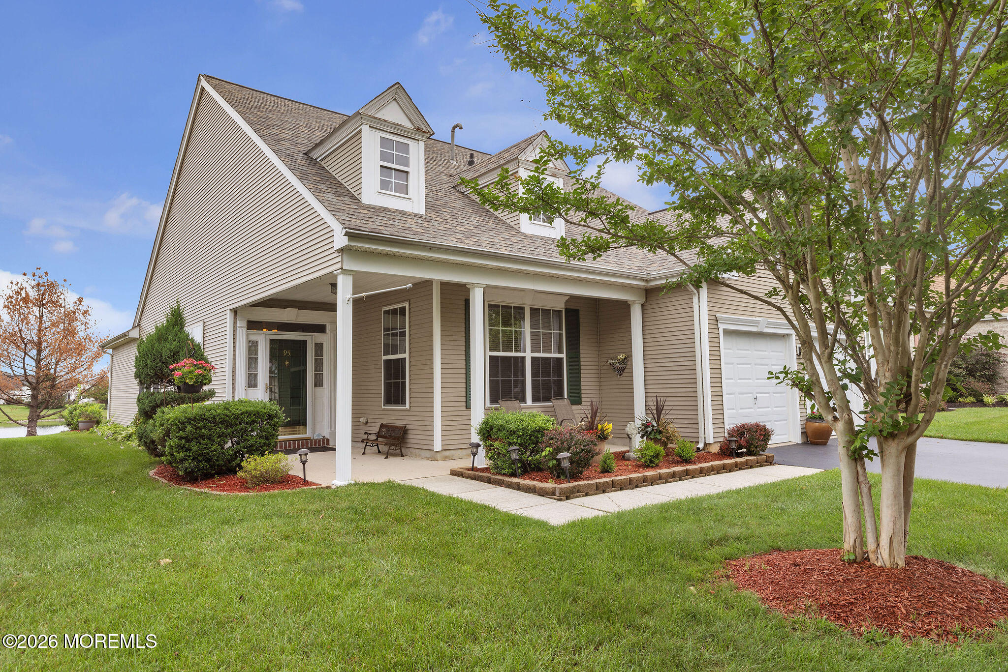 Photo 1 of 72 — 95 Minuteman Circle, Allentown, NJ 08501