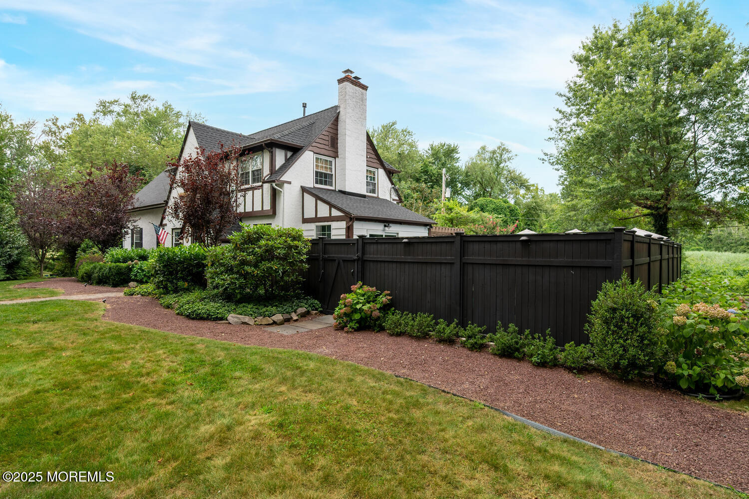 21 Buttonwood Drive