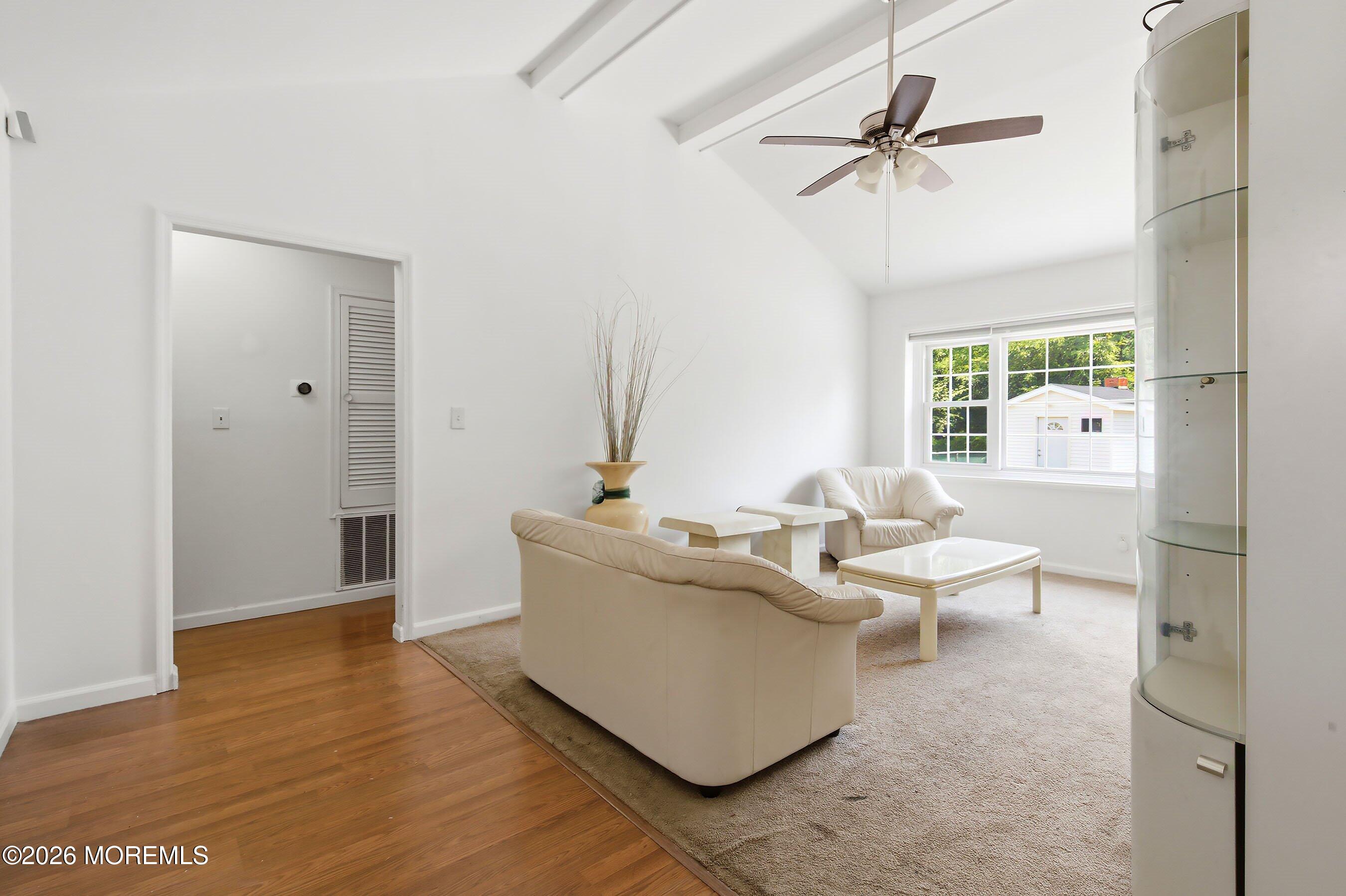 17 Knoll Terrace