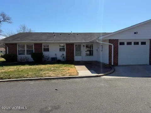 MLS: 22607539