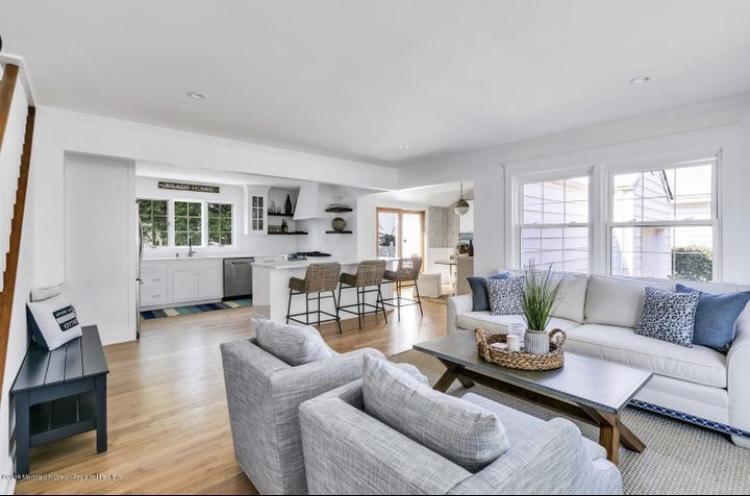 307 Pennsylvania Avenue