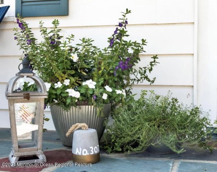 307 Pennsylvania Avenue