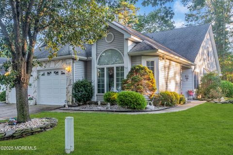Photo of 1878 Crimson Court, Toms River, NJ 08755 (MLS # 22530599)